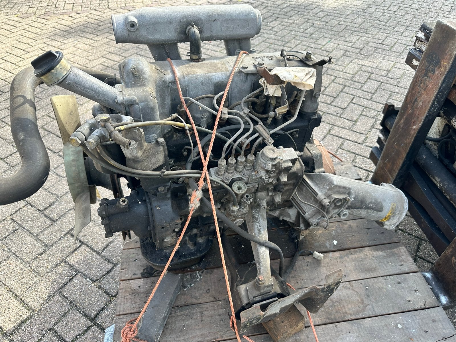 Mercedes-Benz OM616 2.5 diesel motor compleet aanbouwdelen, Auto-onderdelen, Ophalen, Gebruikt, Mb, Mercedes-Benz