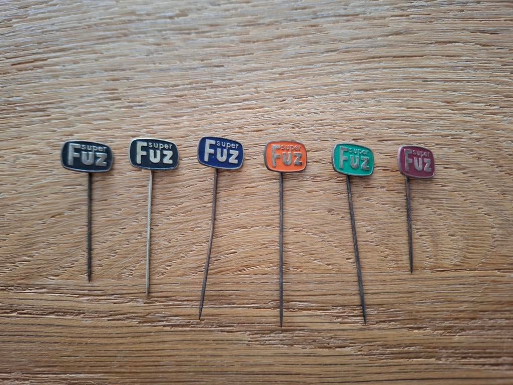Vintage speldjes pins prikkers reversspeldjes Super Fuz, Ophalen of Verzenden