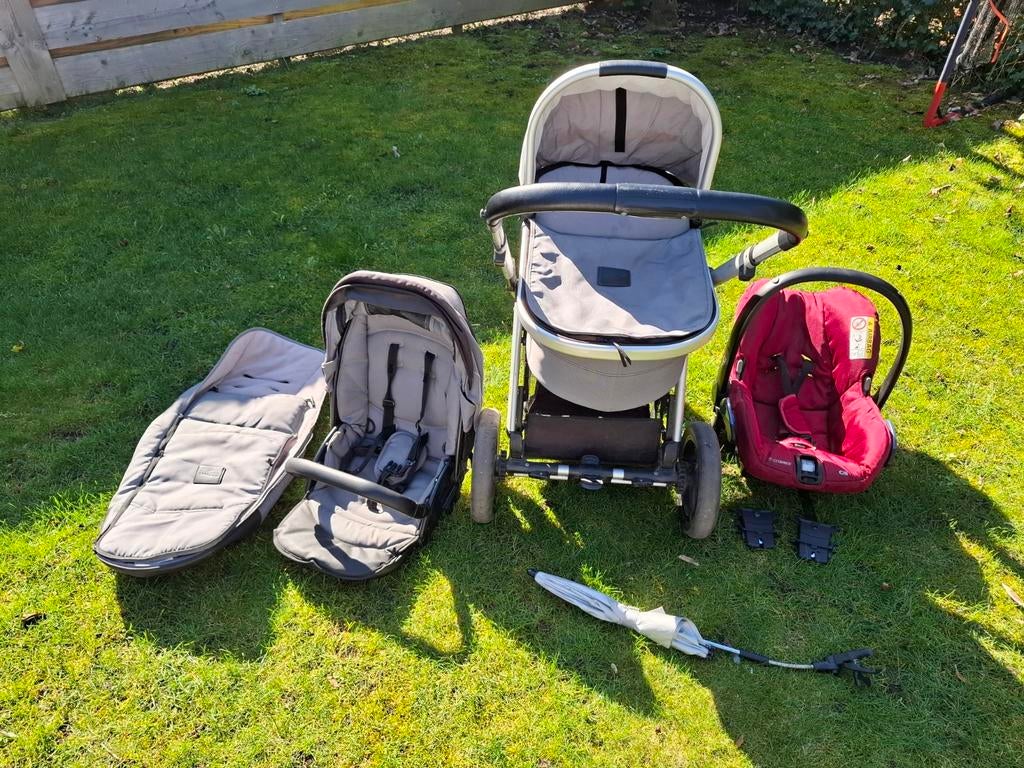 Mutsy Transit complete set: kinderwagen, reiswieg, maxicosi, Kinderen en Baby's, Kinderwagens en Combinaties, Ophalen, Gebruikt