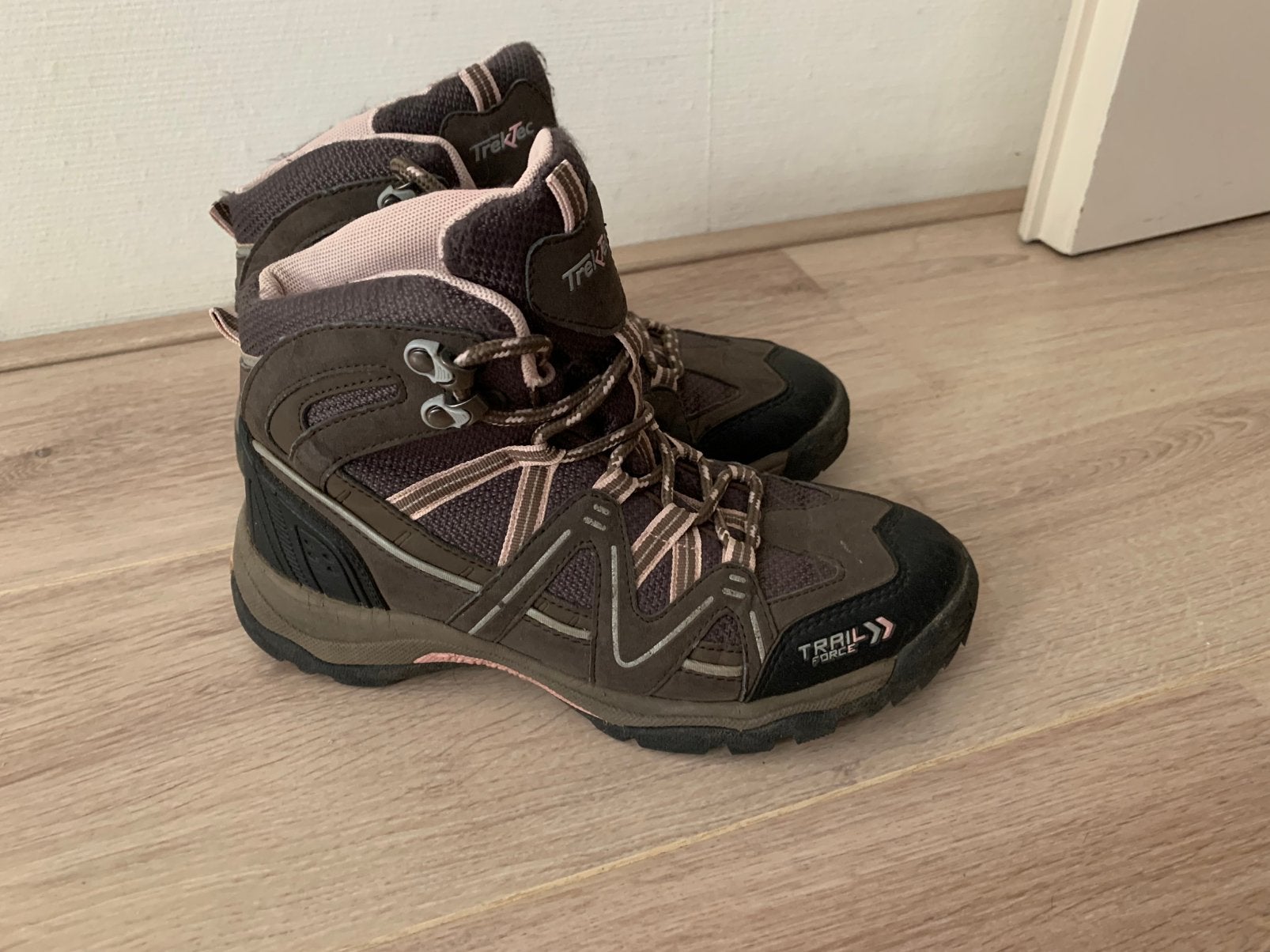 Wandelschoenen kind maat 37, Ophalen of Verzenden, Zo goed als nieuw, Jongen of Meisje, Schoenen