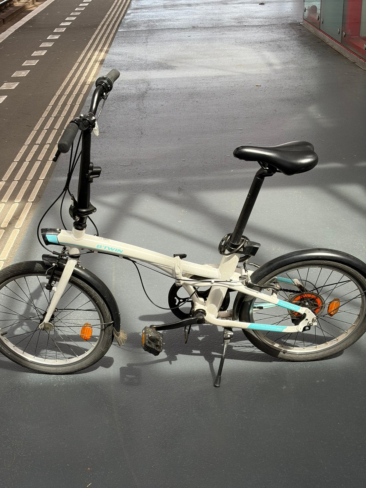 BTWIN Tilt 500 vouwfiets – 7 versnellingen – compact, Fietsen en Brommers, Fietsen | Vouwfietsen, 20 inch of meer, Gebruikt, Velgrem