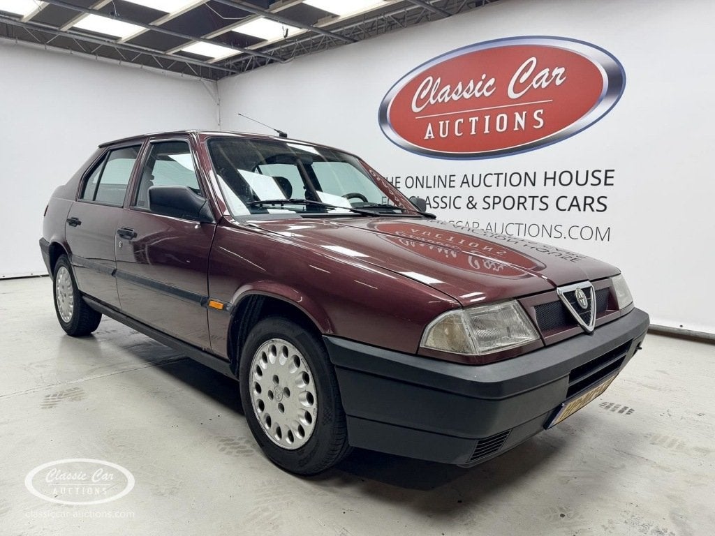 Alfa romeo 33 1.4 - ONLINE AUCTION, Auto's, Voorwielaandrijving, Origineel Nederlands, Bedrijf, Handgeschakeld