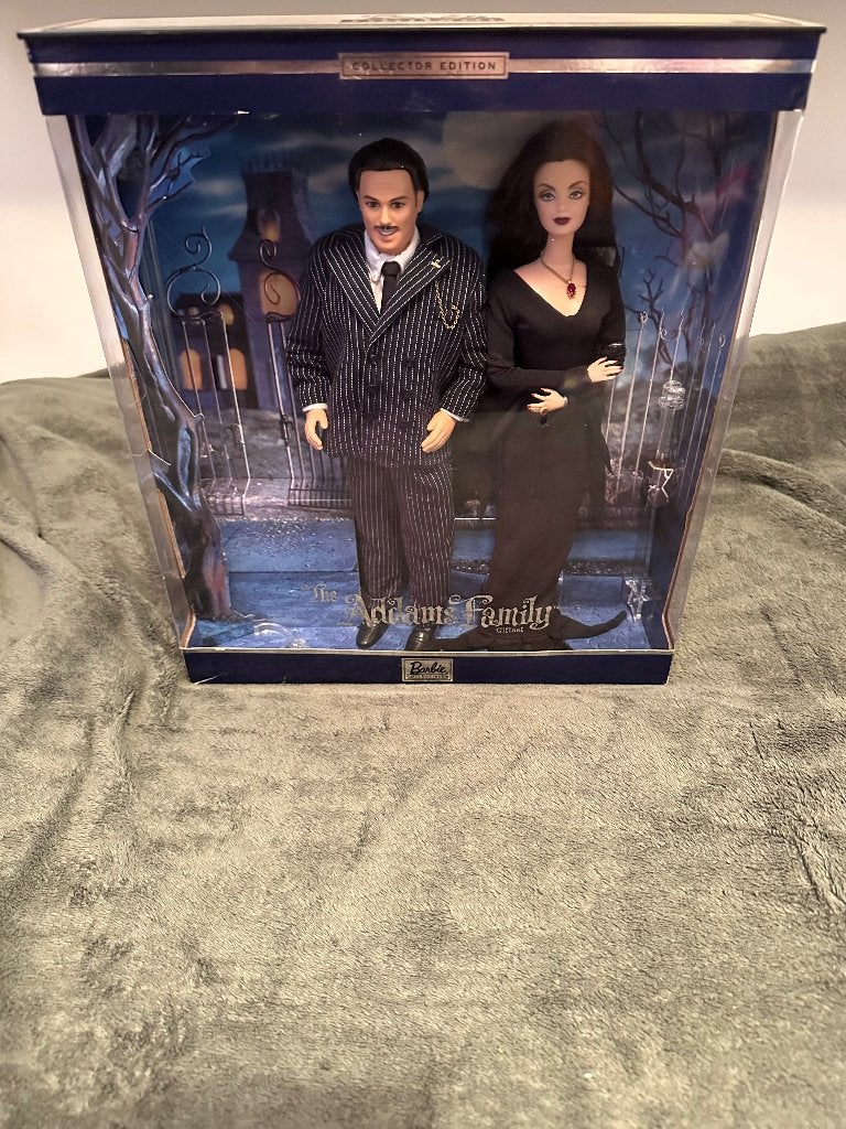 The Addams family Morticia and Gomez barbieset, ongeopend, Ophalen of Verzenden, Nieuw, Film, Actiefiguur of Pop