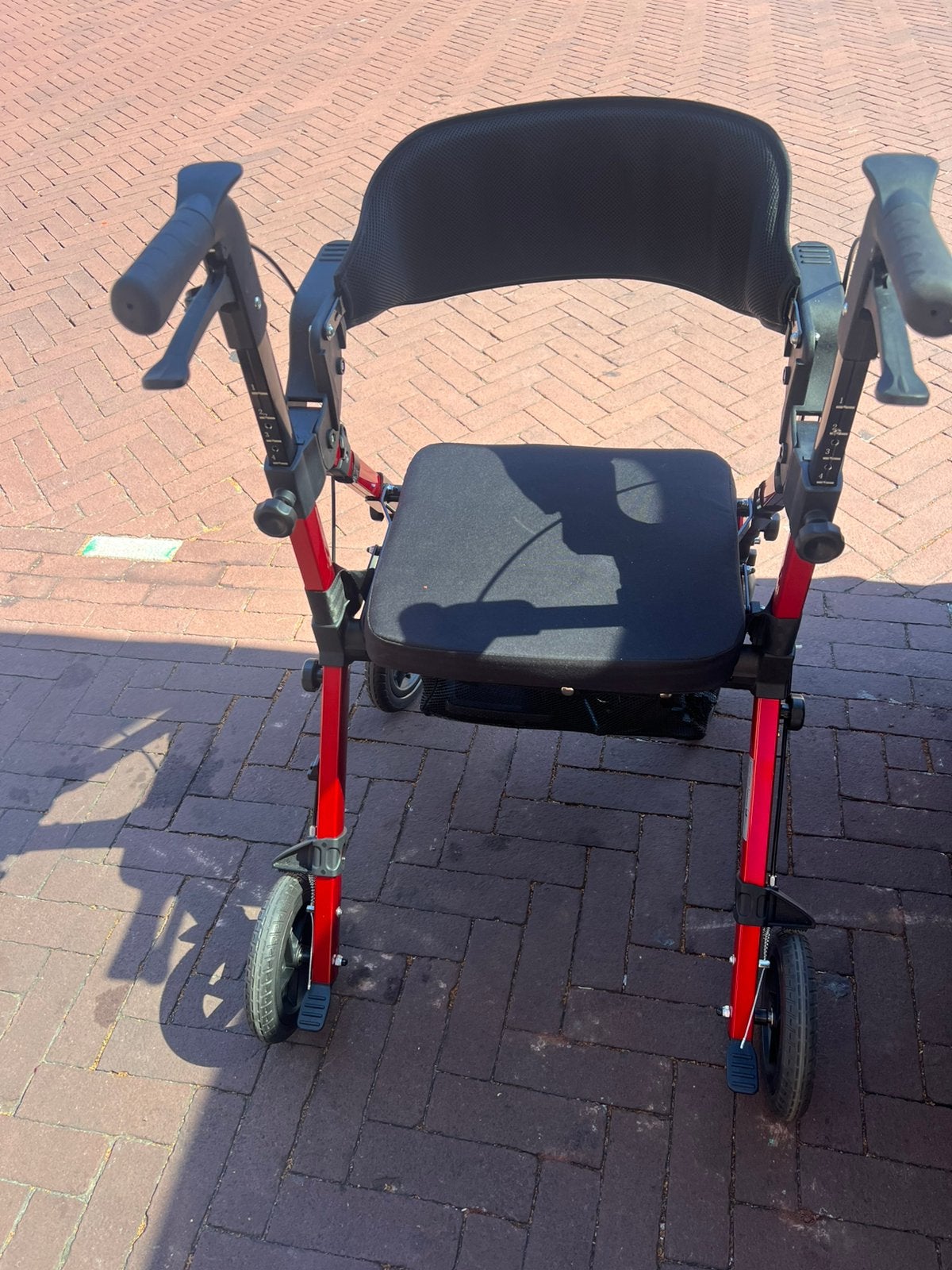 Rollator met rolstoelfuntie, Ophalen, Zo goed als nieuw