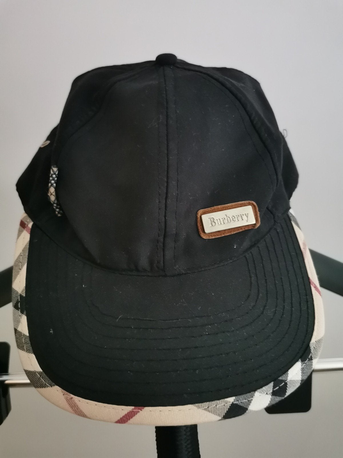 Burberry pet, Ophalen of Verzenden, Zo goed als nieuw, Burberry, Pet