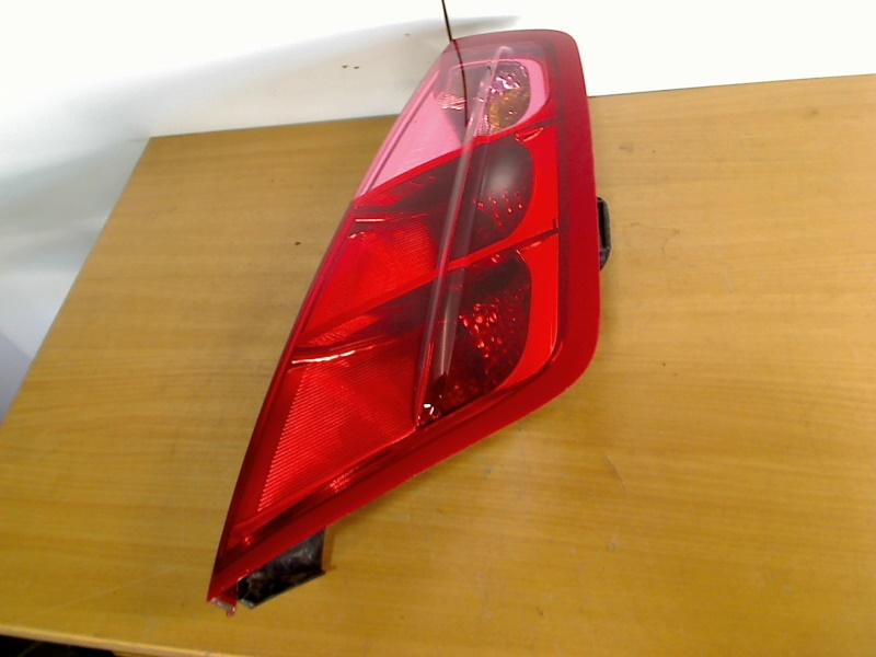 Achterlicht Rechts Fiat Grande Punto (199) (2005-06/2012-10), FCA Germany GmbH, Gebruikt, IPC D1-09 Bahnhofsplatz, Rüsselsheim am Main 65423, , Duitsland