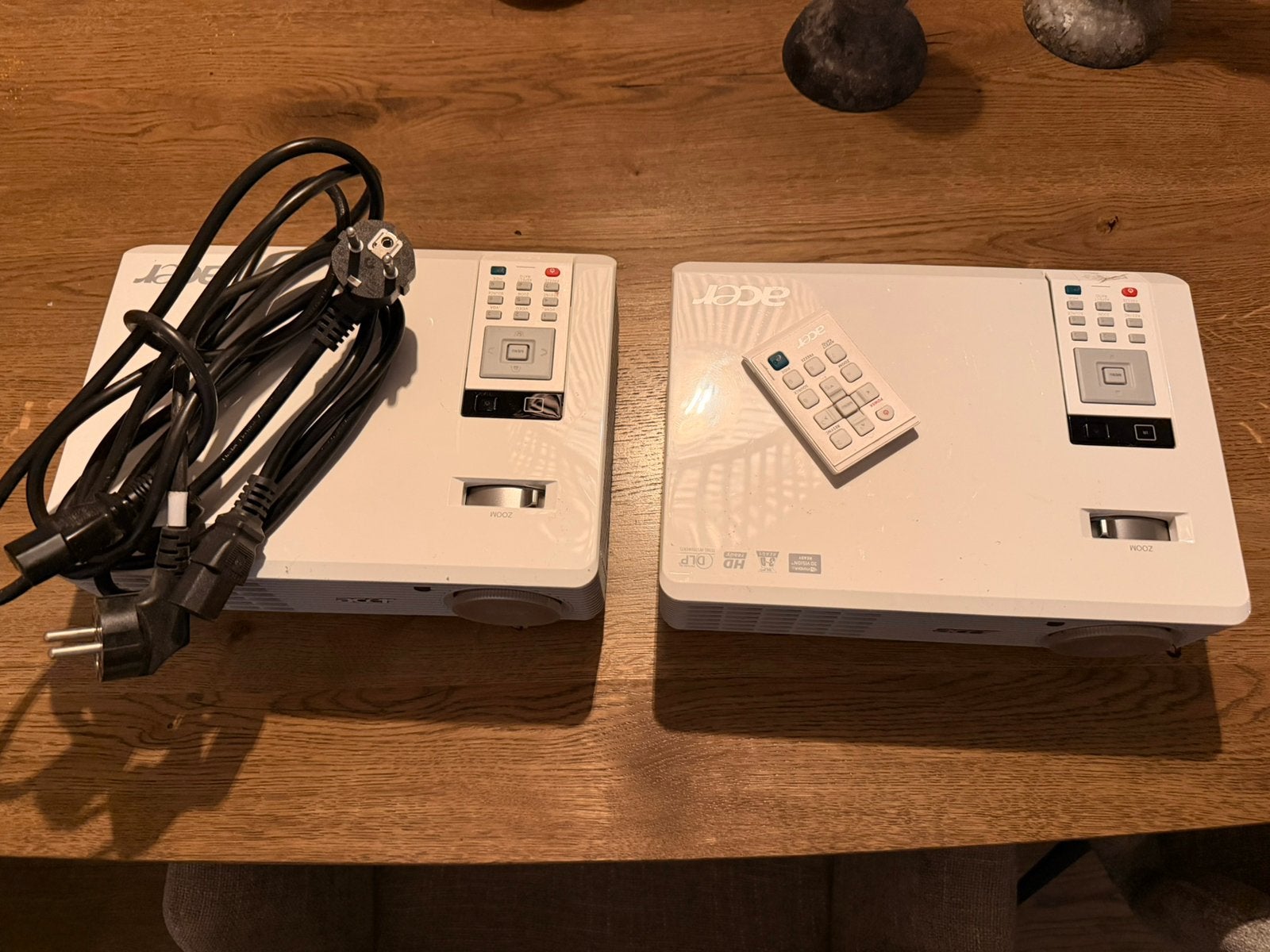 Twee acer beamers, Ophalen of Verzenden, Gebruikt, LED