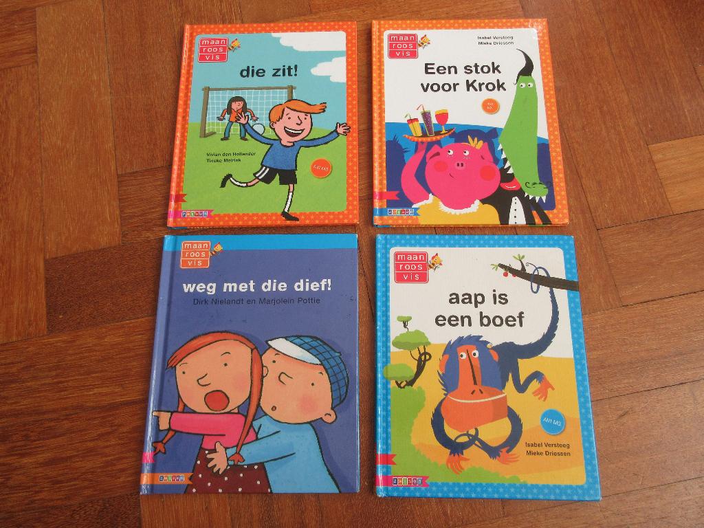4 x boeken Maan Roos Vis Avi M3 / E3, Boeken, Ophalen of Verzenden, Gelezen, Fictie algemeen