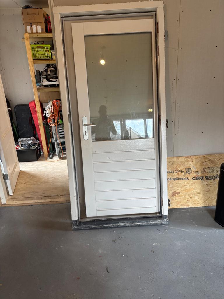 Witte Buitendeur met Glaspaneel en Horizontale Lamellen, Gebruikt, 80 tot 100 cm, Ophalen of Verzenden, Buitendeur