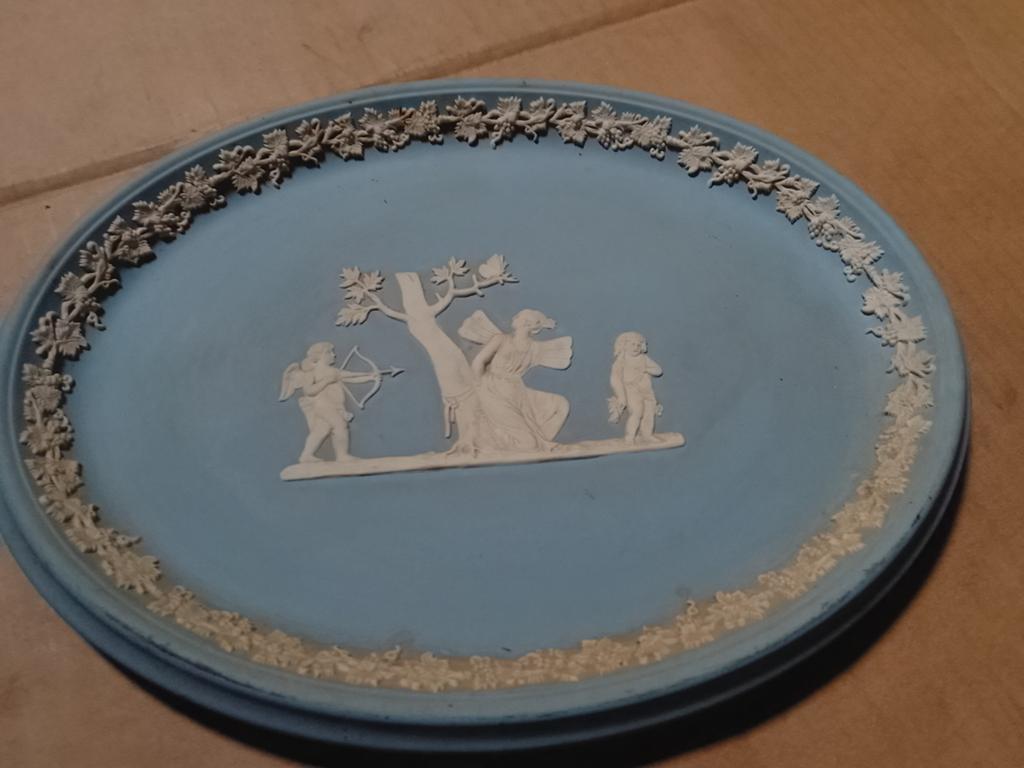 Vintage Wedgwood Jasperware Blauw Plaatje met Reliëf, Ophalen of Verzenden