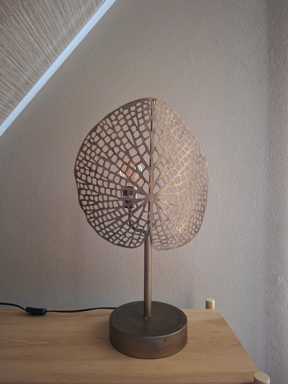 Koperkleurige Tafellamp met Bladmotief, Ophalen of Verzenden, Overige kleuren, Metaal, Sfeerlamp