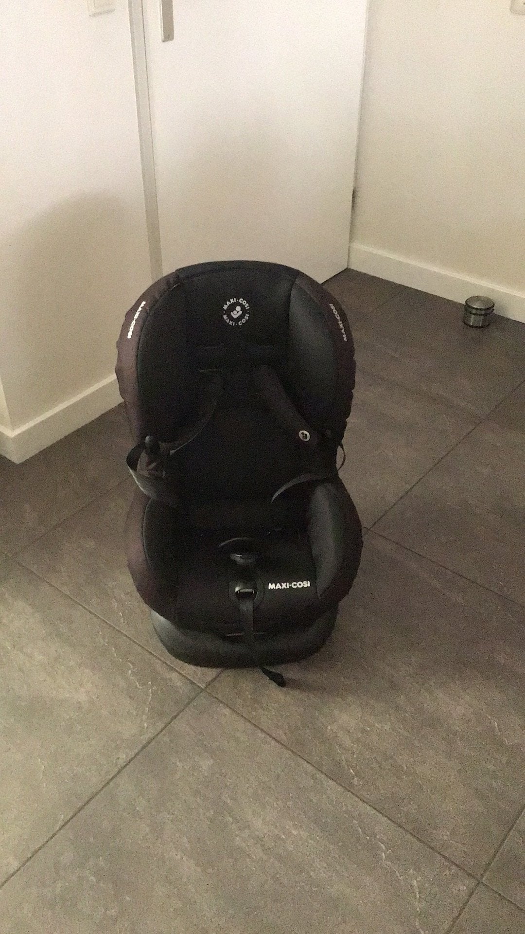 Auto kinderstoeltje, Kinderen en Baby's, Autogordel, 15 t/m 36 kg, Zo goed als nieuw, Ophalen