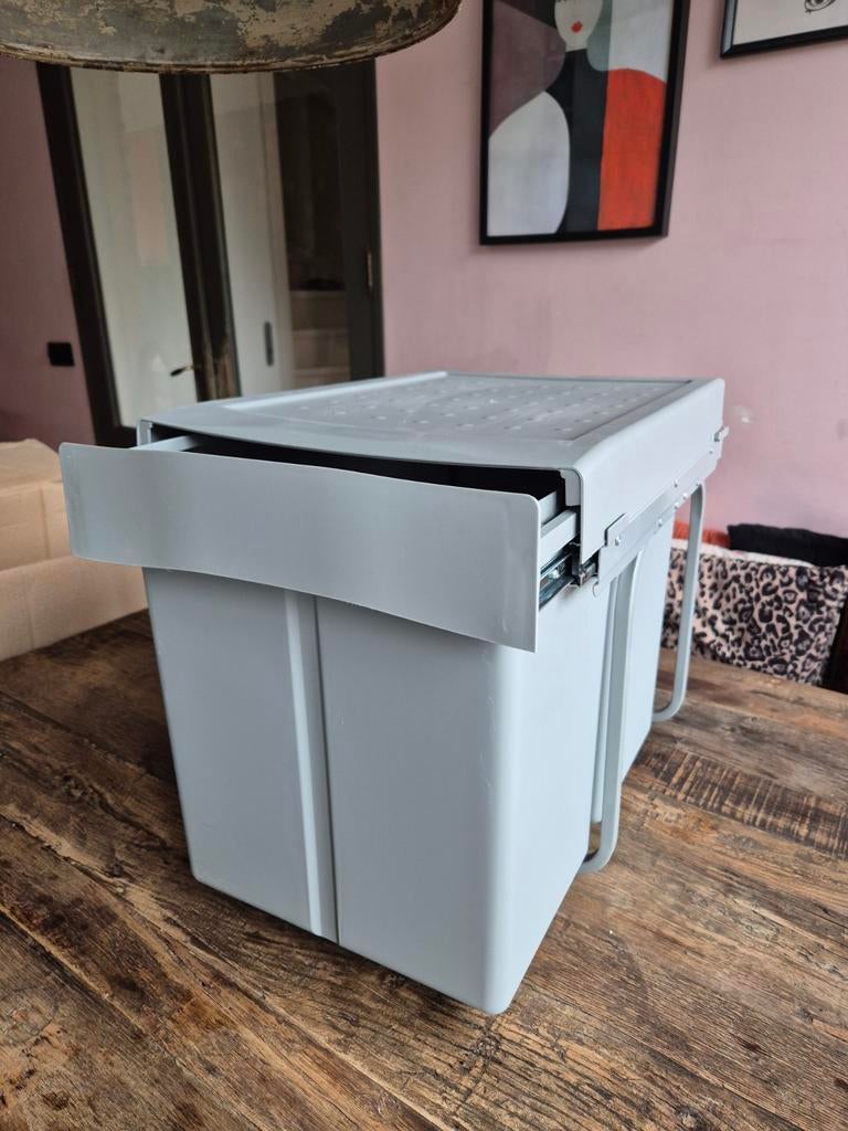 Nieuwe afvalcontainers, Huis en Inrichting, Woonaccessoires | Prullenbakken, Kunststof, Gebruikt, Ophalen of Verzenden, 20 tot 30 liter