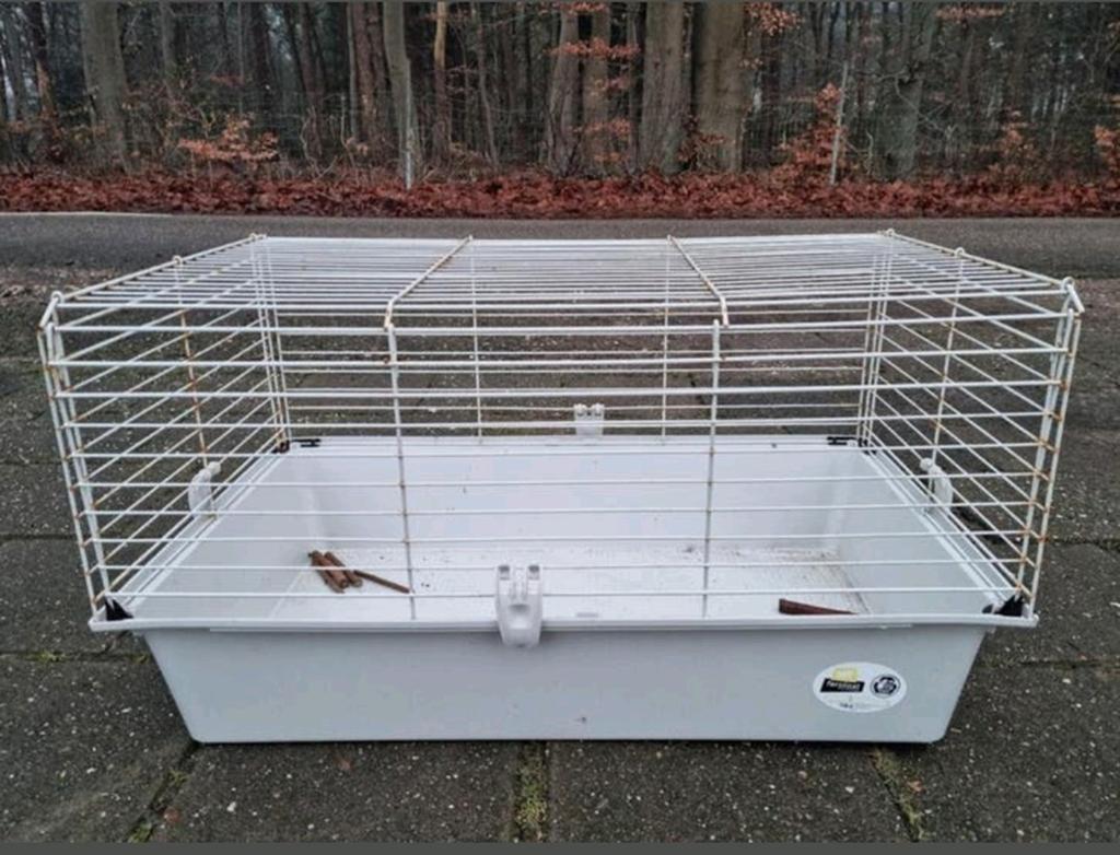 Zeer nette ferplast konijnen / cavia kooi 76cm L x 47,5cm, Dieren en Toebehoren, Knaagdieren en Konijnen | Hokken en Kooien, Zo goed als nieuw