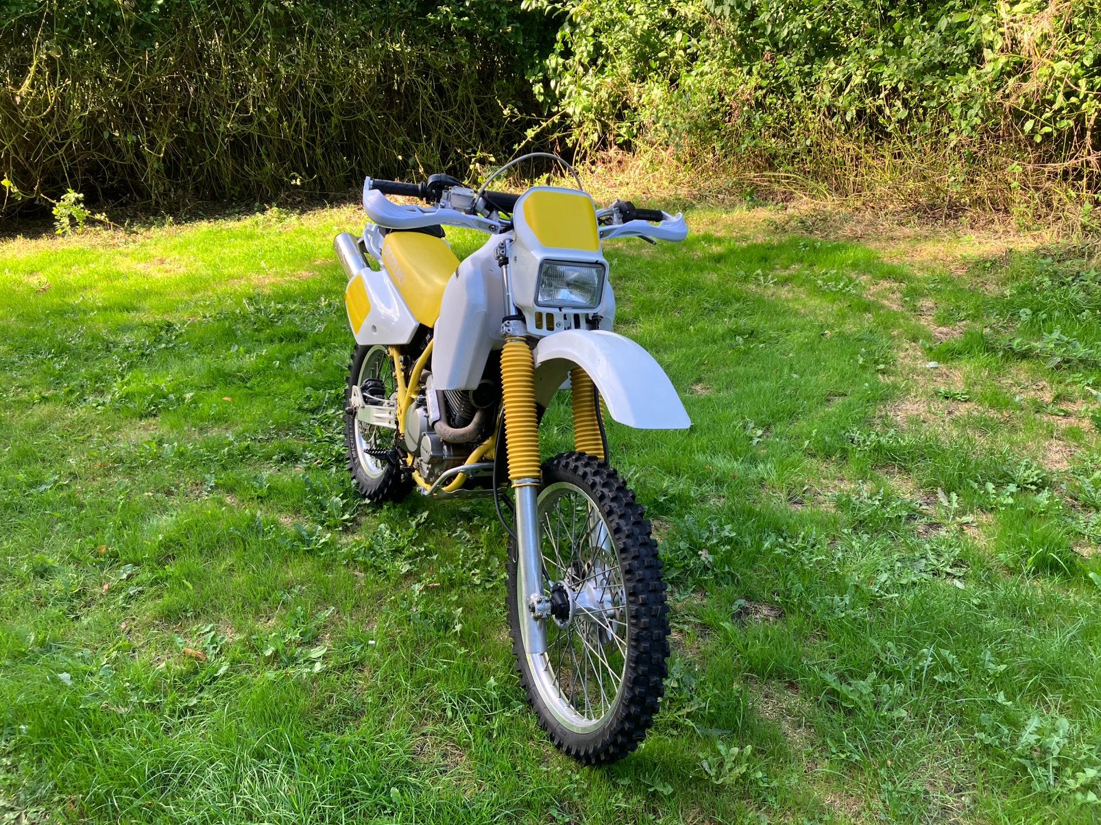 Foto 7 van Suzuki DR350se vintage enduro met elektrische start!