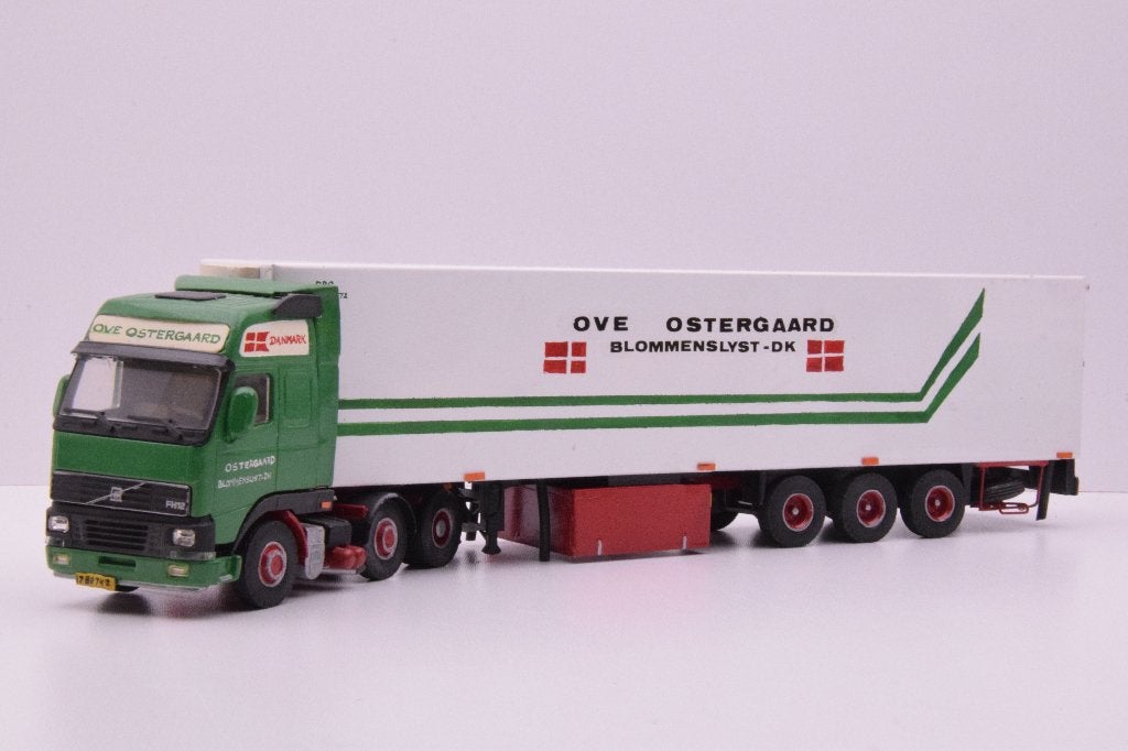 Volvo FH 12  '' Ove Ostergard  ''  Lion Car code 3, Hobby en Vrije tijd, Modelauto's | 1:50, Ophalen of Verzenden, Gebruikt, Bus of Vrachtwagen