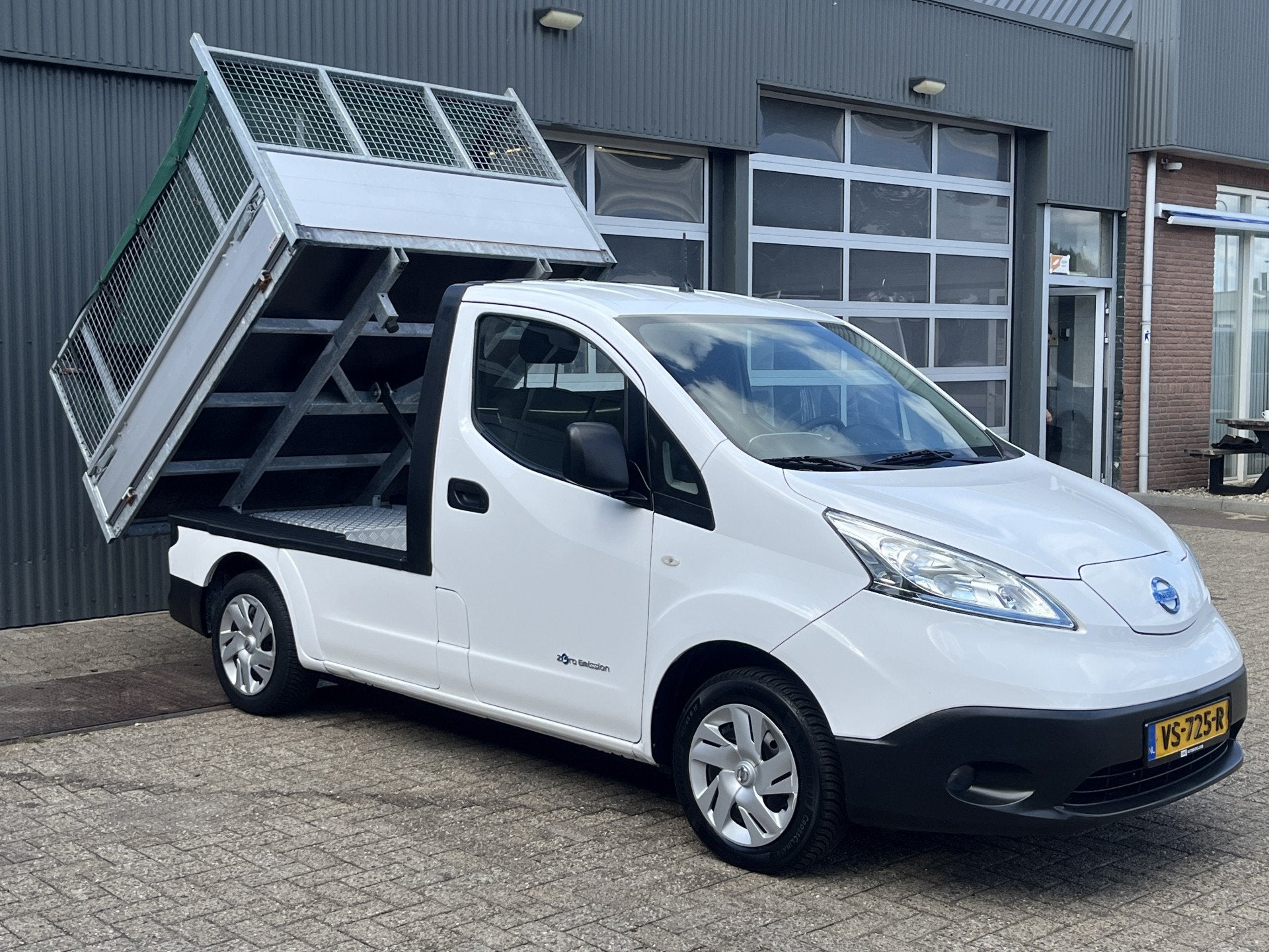 Nissan E-NV200 Elektrische Kipper Openlaadbak Airco Cruise c, Stof, Gebruikt, Zwart, Automatische klimaatregeling