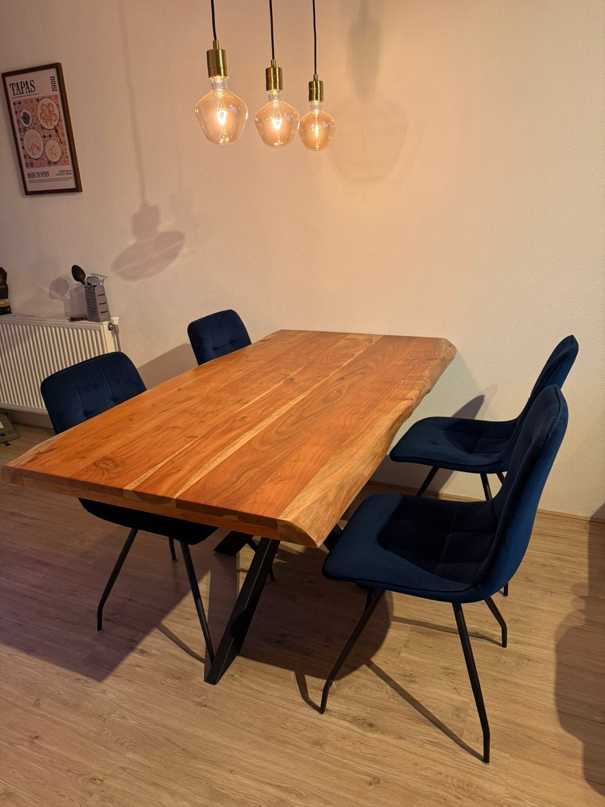 Boomstamtafel 160 + 4 Bronx71 blauwe velvet stoelen, Ophalen, 50 tot 100 cm, Zo goed als nieuw, 150 tot 200 cm