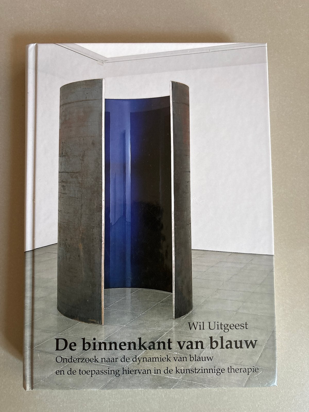De binnenkant van blauw - Wil Uitgeest (Nieuw, ongelezen), Ophalen of Verzenden, Nieuw, Overige onderwerpen