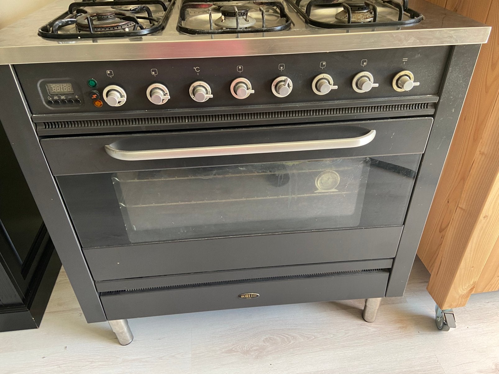 Borreti 6 pits gasfornuis, Ophalen, Minder dan 85 cm, 60 cm of meer, Zo goed als nieuw