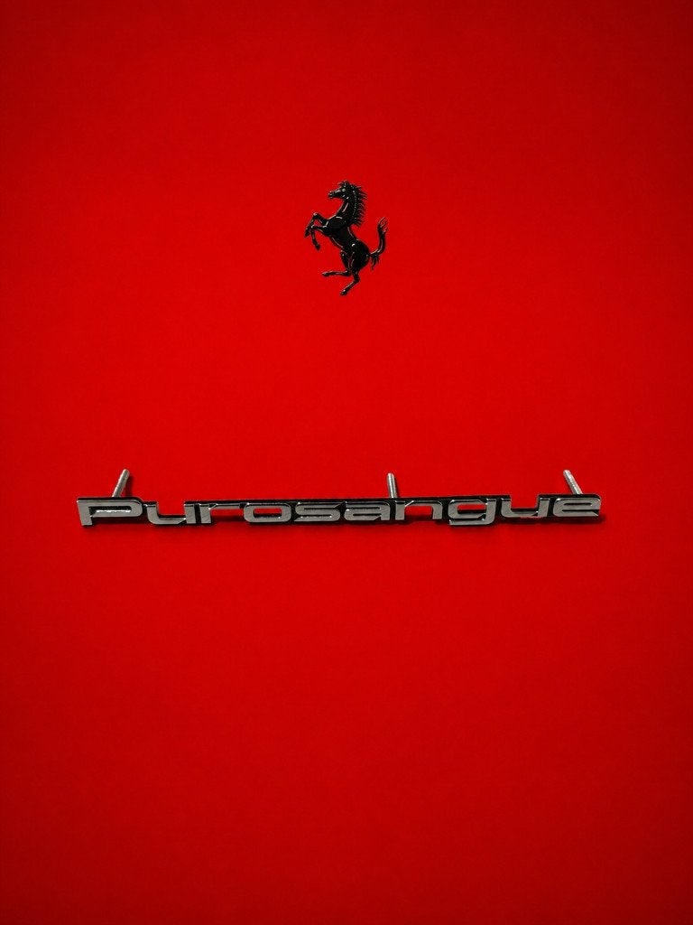 Ferrari Purosangue dashboard logo, Ophalen, Nieuw, Ferrari