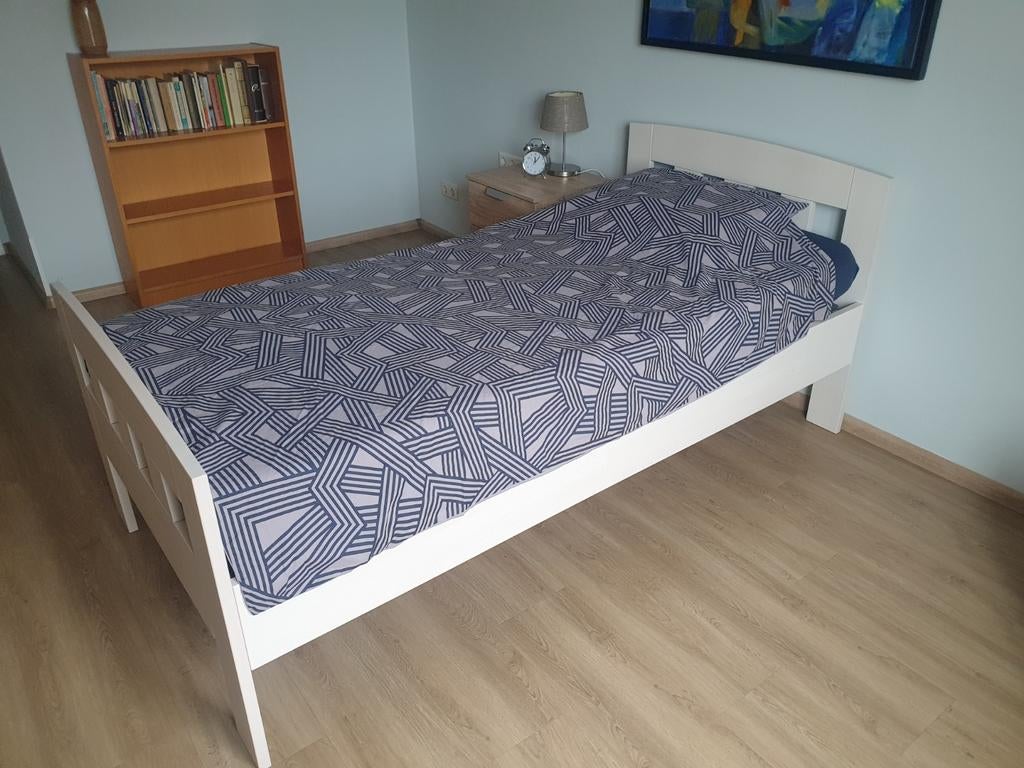 Electrisch verstelbaar bed, Huis en Inrichting, Ophalen, Eenpersoons, Wit, Zo goed als nieuw