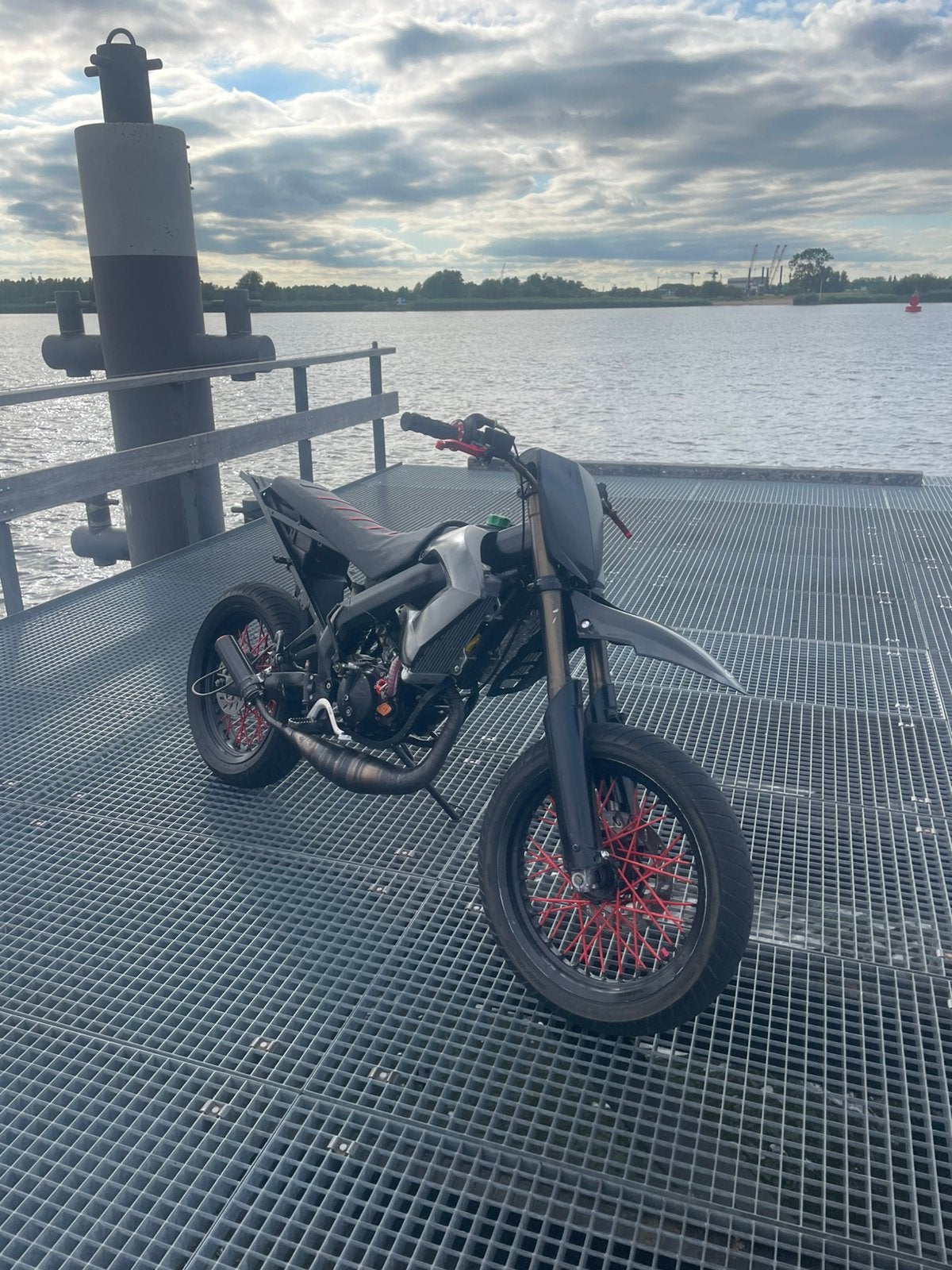 Derbi senda drd 77br  !ruilen!, Fietsen en Brommers, Brommers | Derbi, Ophalen, Zo goed als nieuw