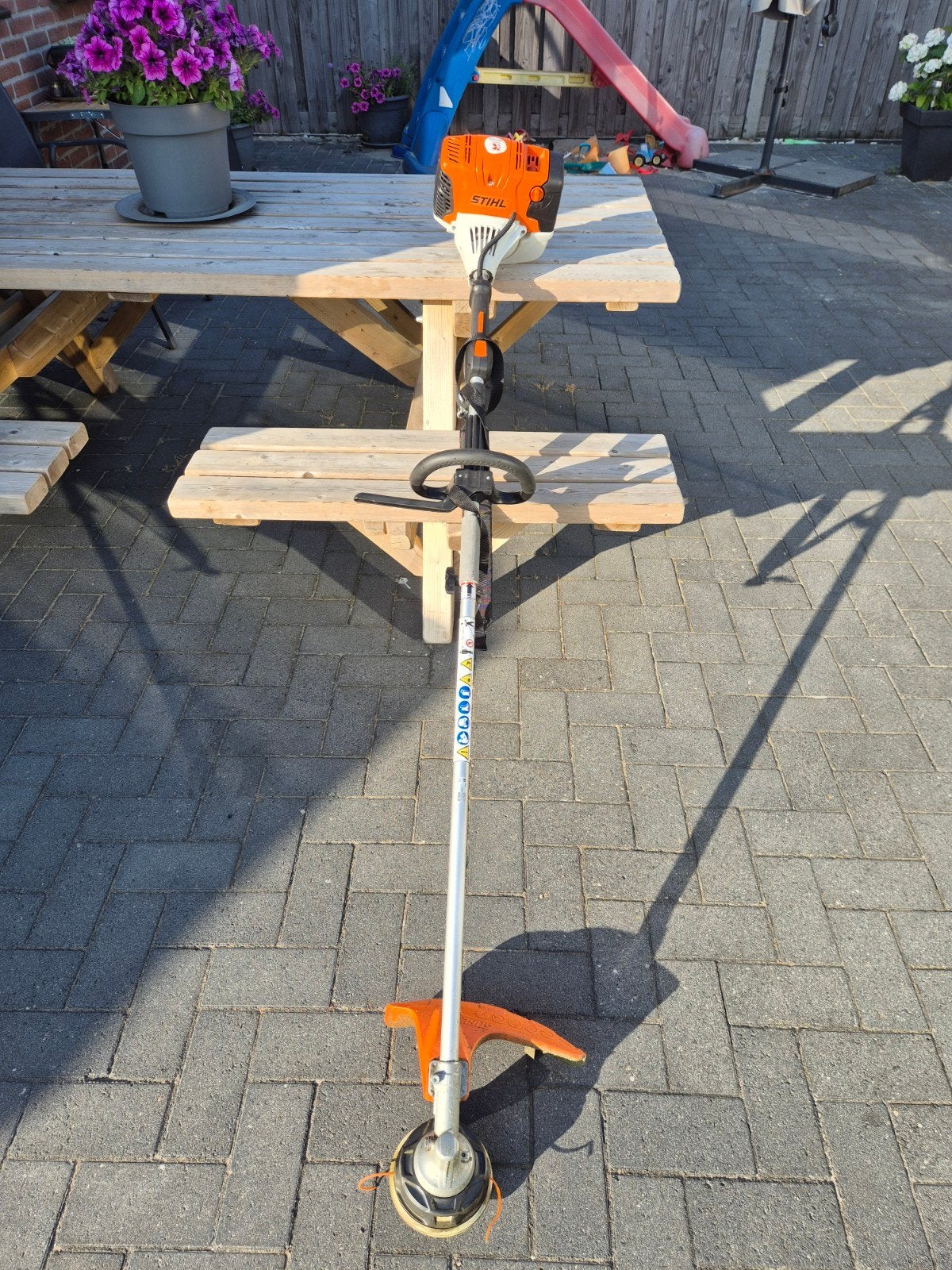 Stihl KM 131 R complete set, zo goed als nieuw, Ophalen, Zo goed als nieuw, 10 tot 30 cm, Stihl