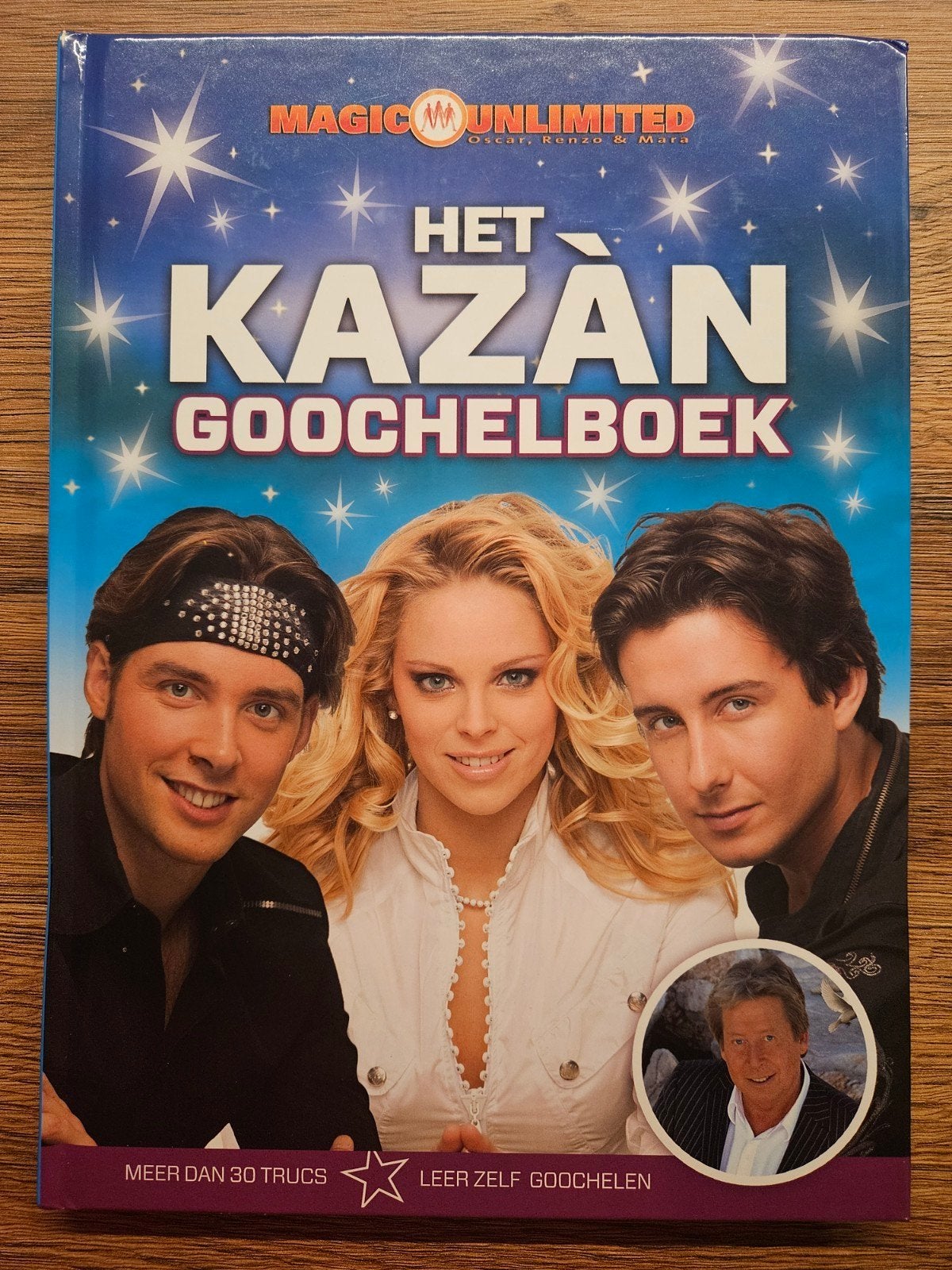 Het Kazan Goochelboek - Leer zelf goochelen, Boeken, Hobby en Vrije tijd, Ophalen of Verzenden, Zo goed als nieuw, Magic Unlimited (Oscar, Renzo & Mara) & Kazan