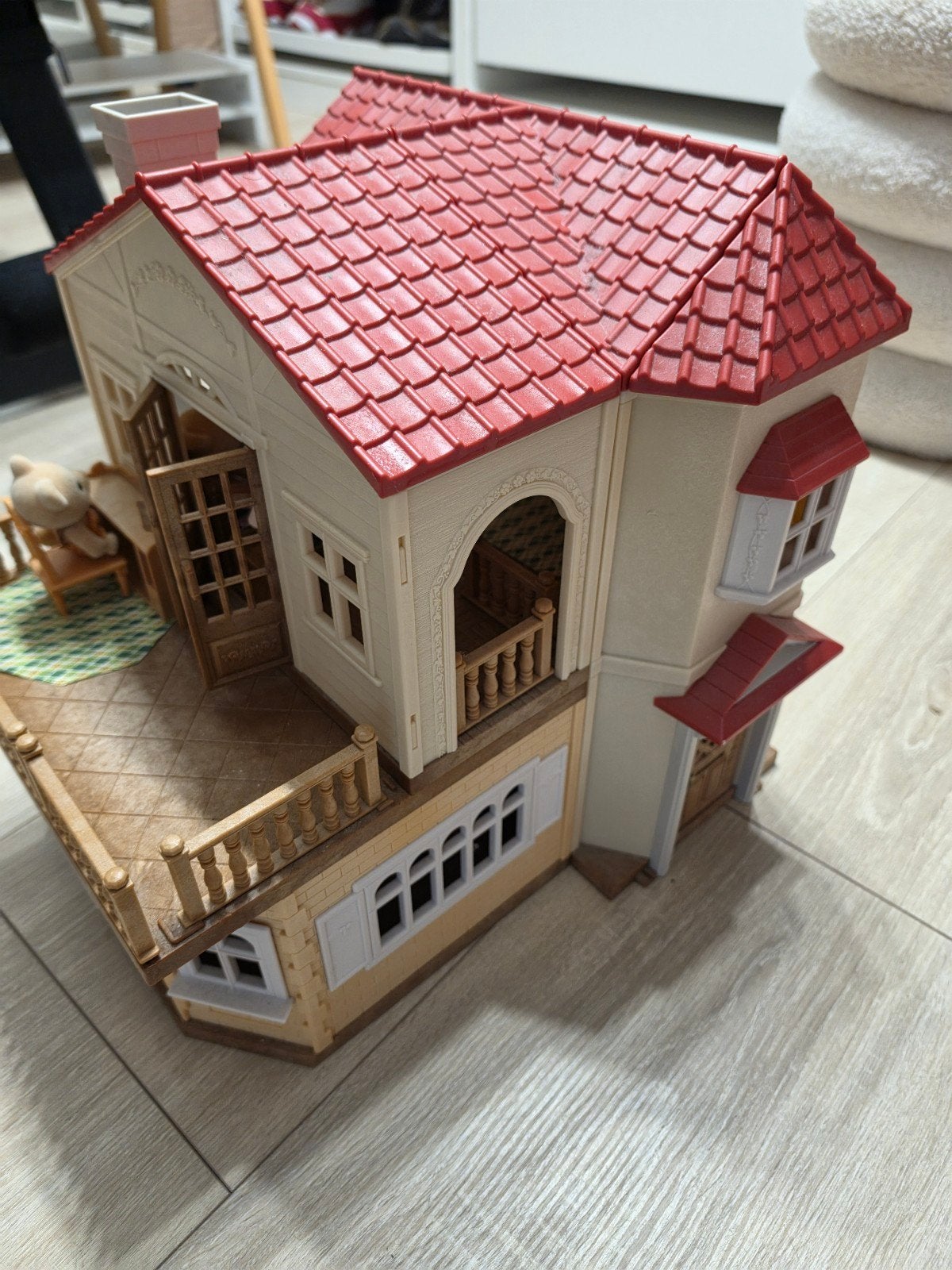 Groot poppenhuis inclusief meubels & accessoires, Ophalen, Zo goed als nieuw, Poppenhuis