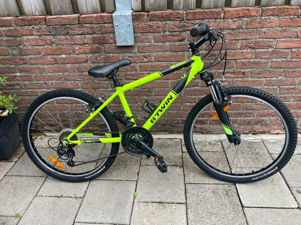 Btwin Rockrider ST500 Jongens fiets 24 inch 18 V, Ophalen, Terugtraprem, Versnellingen, Gebruikt