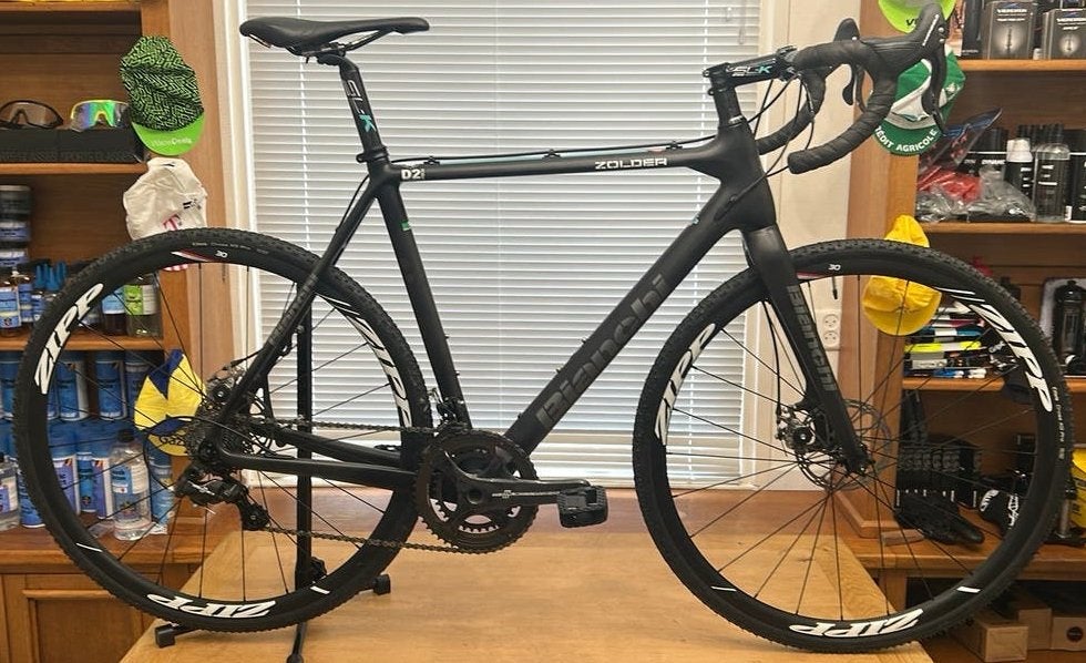 Bianchi zolder maat 57cm met campagnolo chorus