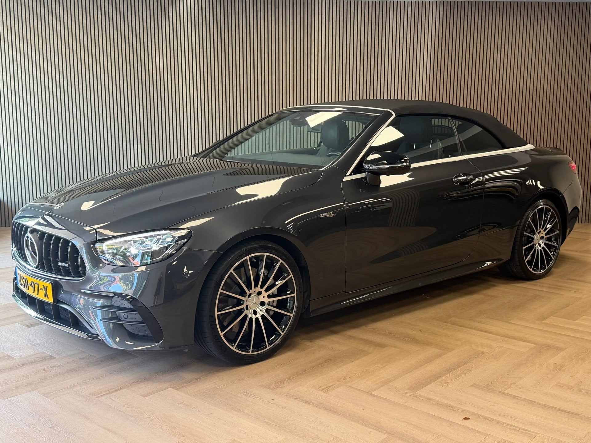 Mercedes-Benz E-klasse Cabrio AMG 53 4MATIC CAMERA 360 MEMOR, Auto's, 435 pk, Gebruikt, Euro 6, Bedrijf