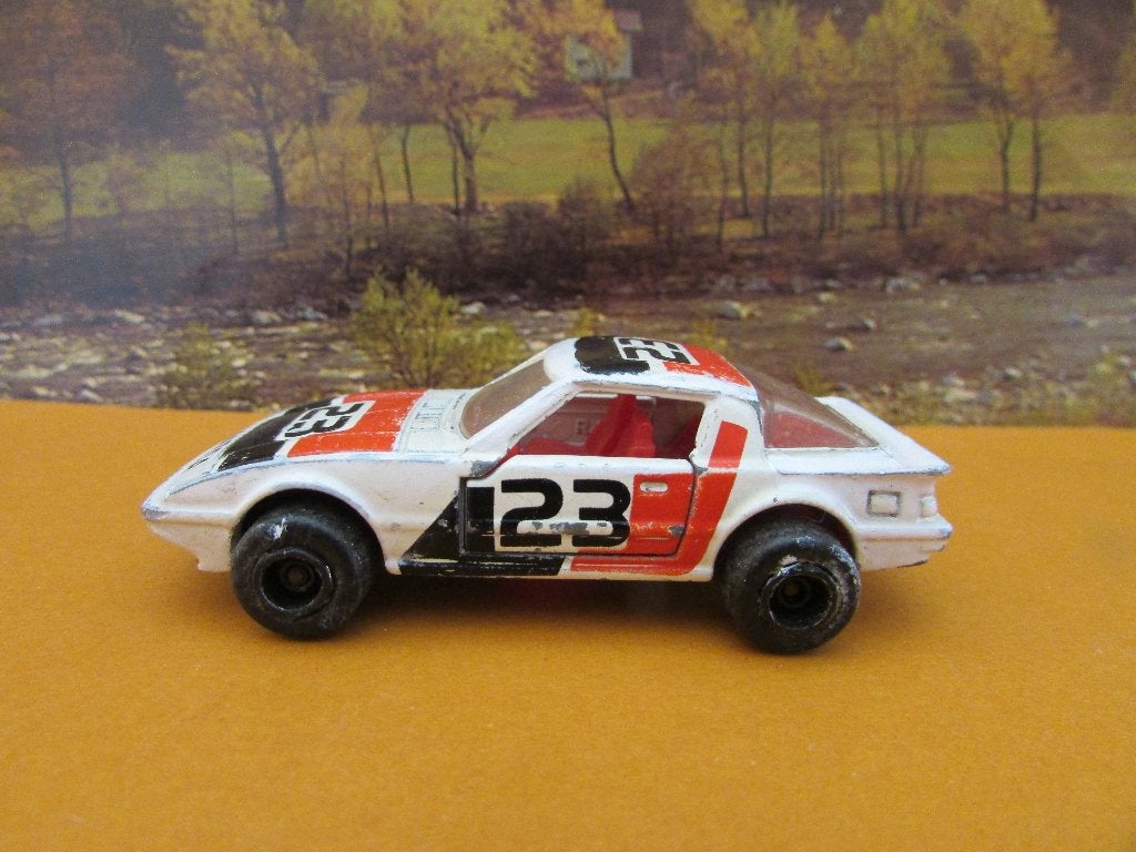 Mazda R X 7 , Majorette, Hobby en Vrije tijd, Modelauto's | 1:50, Ophalen of Verzenden, Gebruikt, Auto, Majorette