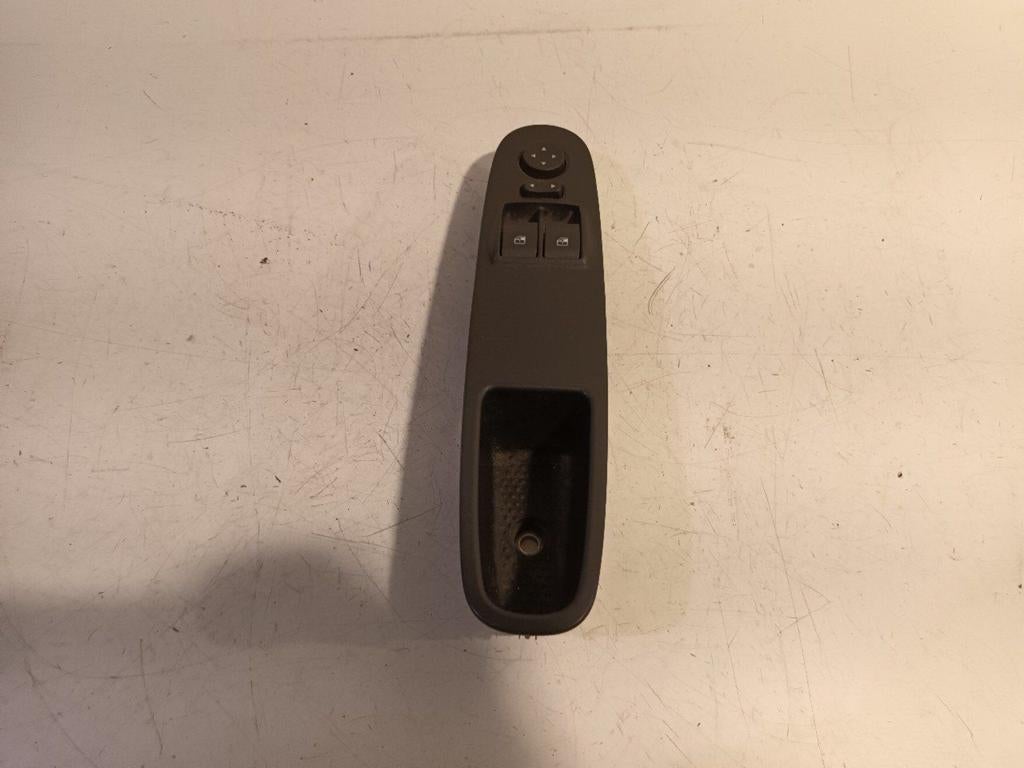Bedieningspaneel elektrische ramen Fiat Punto, Onderdelen@venauto.nl, Van der Ven Autorecycling B.V., Gebruikt, Ettenseweg 76, 4706 PB Roosendaal, The Netherlands