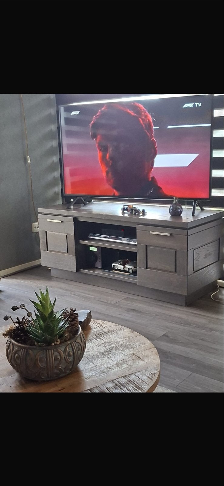 Mooi TV meubel 125 x 50 cm, Gebruikt, 100 tot 150 cm, Ophalen of Verzenden, 25 tot 50 cm