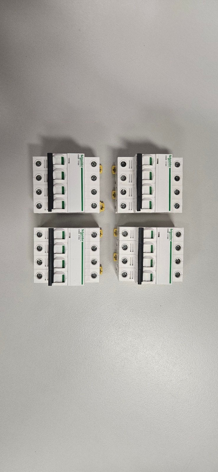 Schneider Electric iC60H C 16A, Ophalen of Verzenden, Zo goed als nieuw, Overige typen
