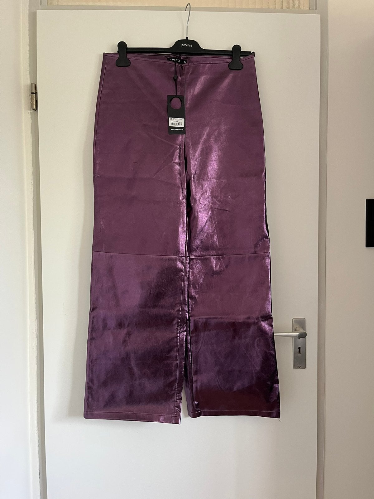 Paarse opvallende metallic wide leg broek, maat 42/XL Ydence, Paars, Maat 42/44 (L), Nieuw, Ophalen of Verzenden