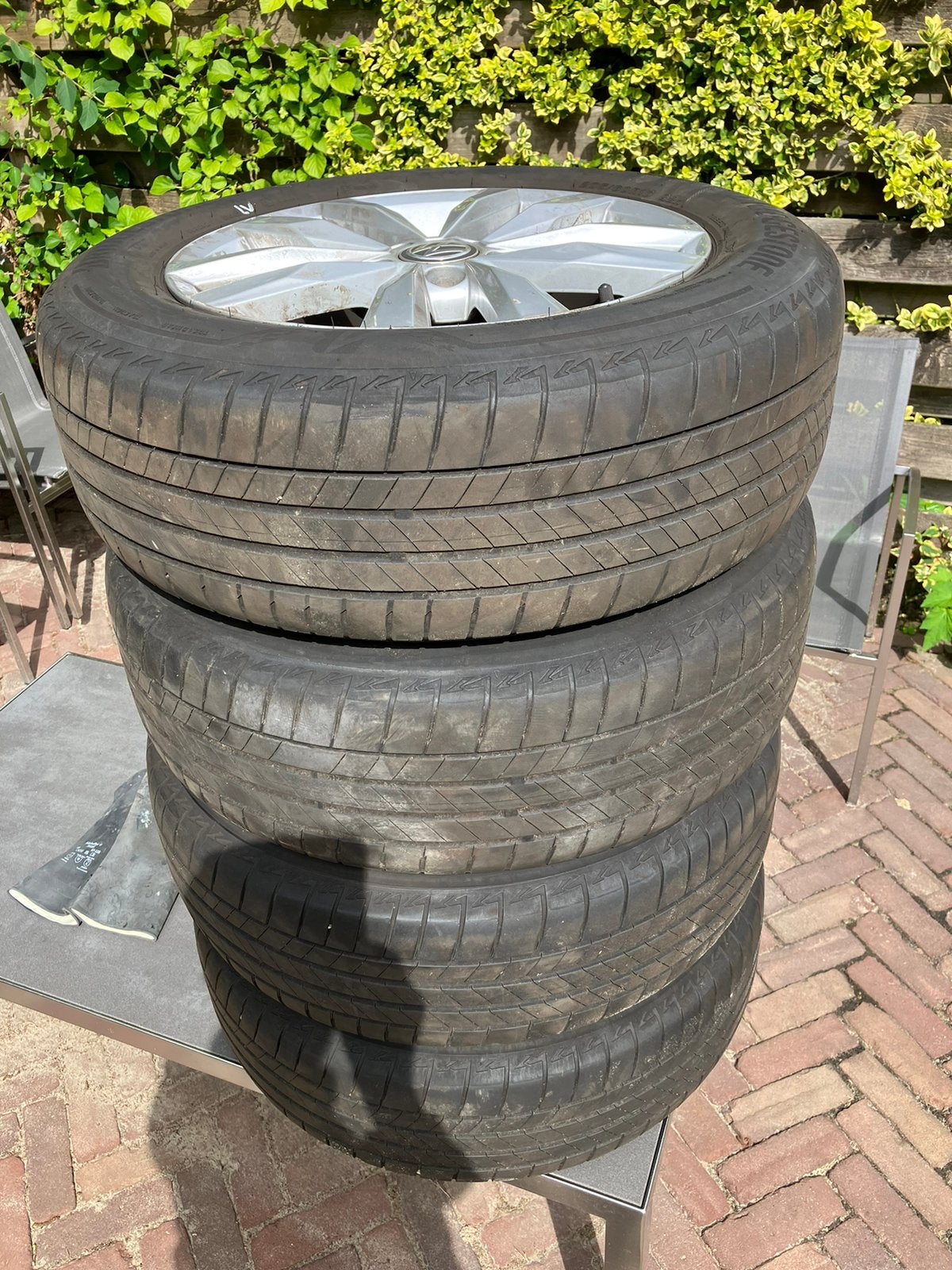 Originele vw ligtmetalen velgen met zomerbanden, Verzenden, Gebruikt