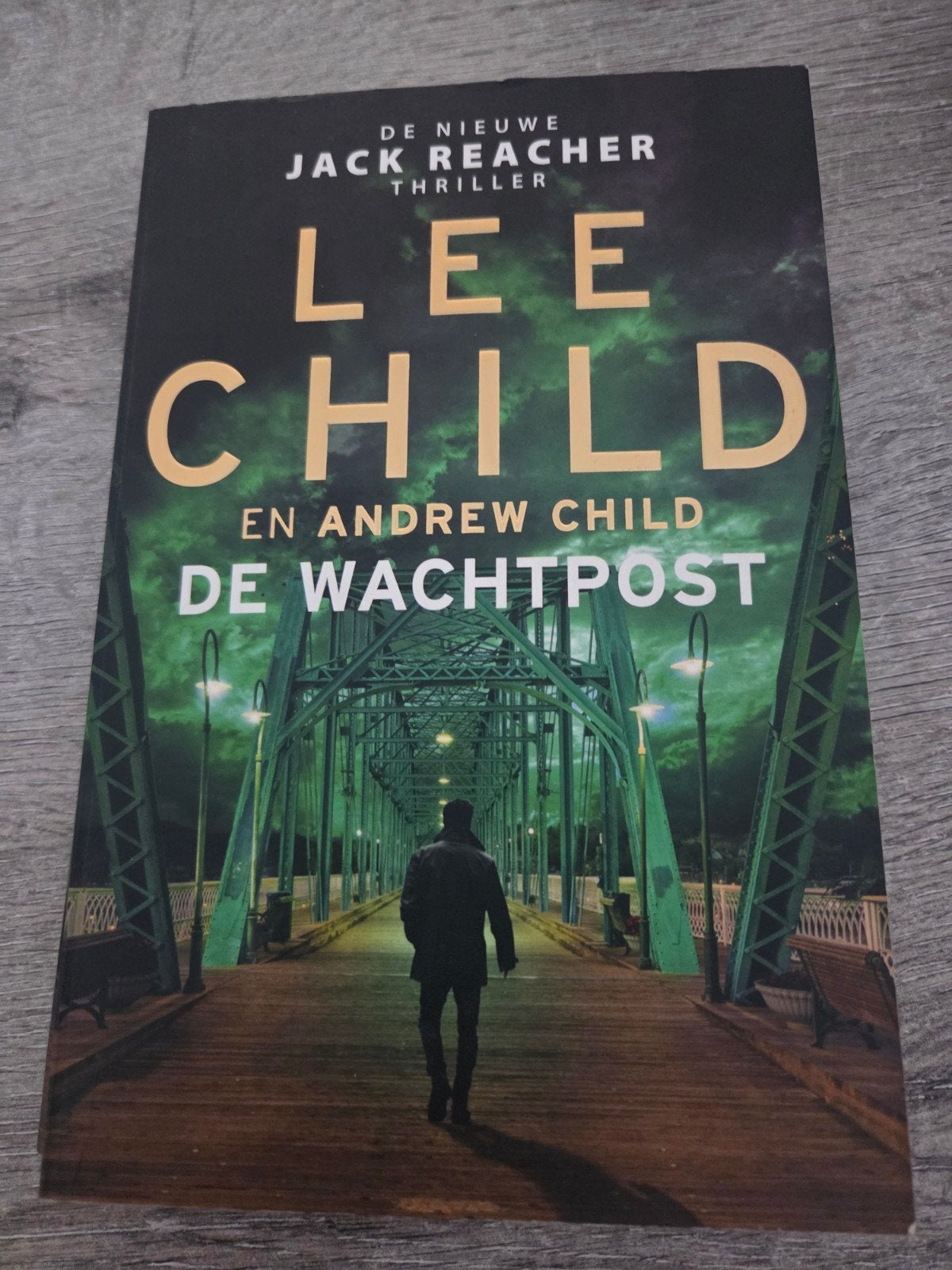 Lee Child & Andrew Child - De Wachtpost (Jack Reacher), Ophalen of Verzenden, Zo goed als nieuw, Lee Child & Andrew Child, Nederland