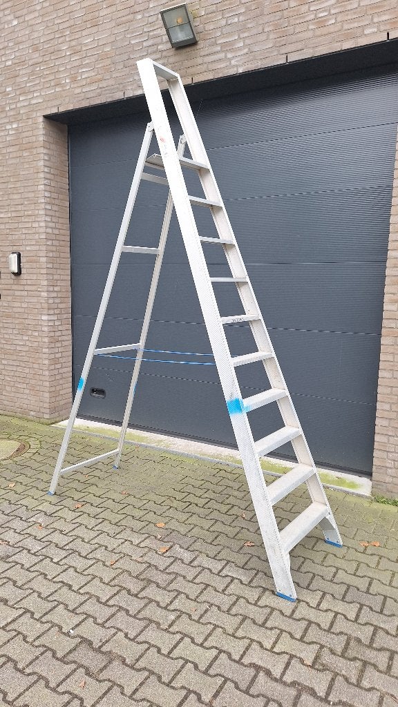 Solide Bordes trap / ladder 10 treden Sta hoogte 250cm., Ophalen, ., ,, Zo goed als nieuw