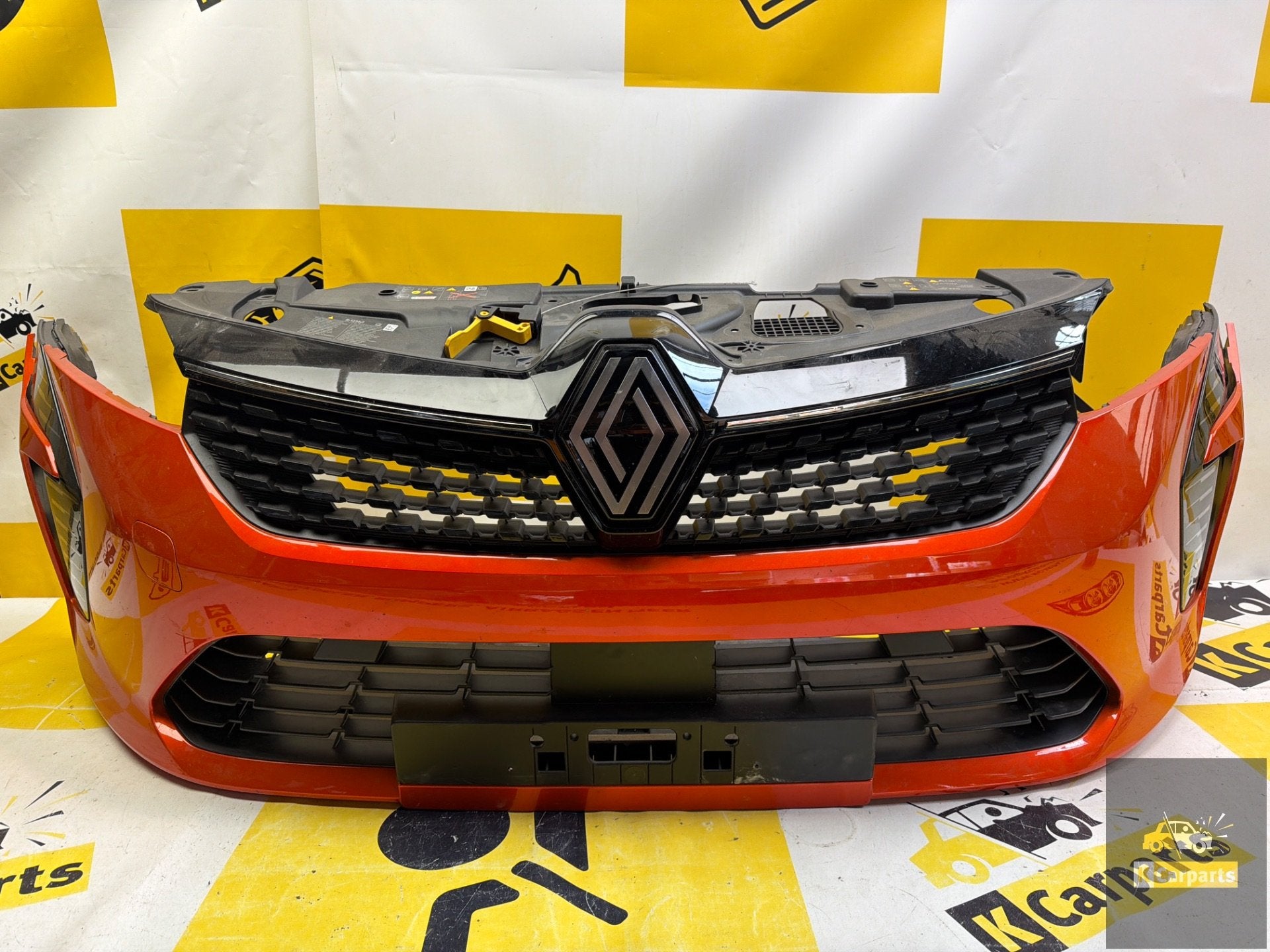 Renault Clio 5 V Facelift Voorbumper 23- 620228696R bumper, Auto-onderdelen, Renault Group, Gebruikt, Contact.group@renault.com
