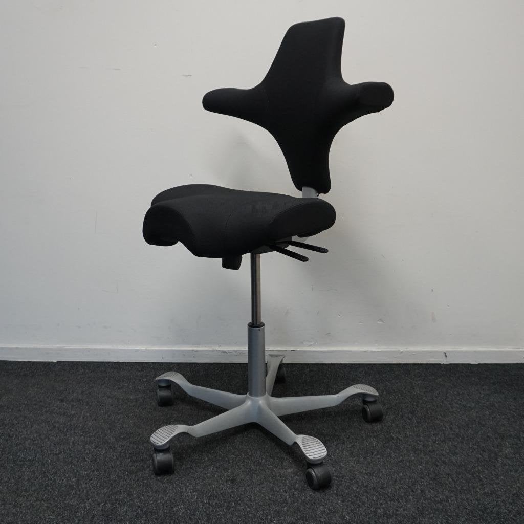 HAG Capisco 8106 Bureaustoelen | Zwart | Nieuwe Stof, Huis en Inrichting, Bureaustoelen, Gebruikt, -, Zwart, -