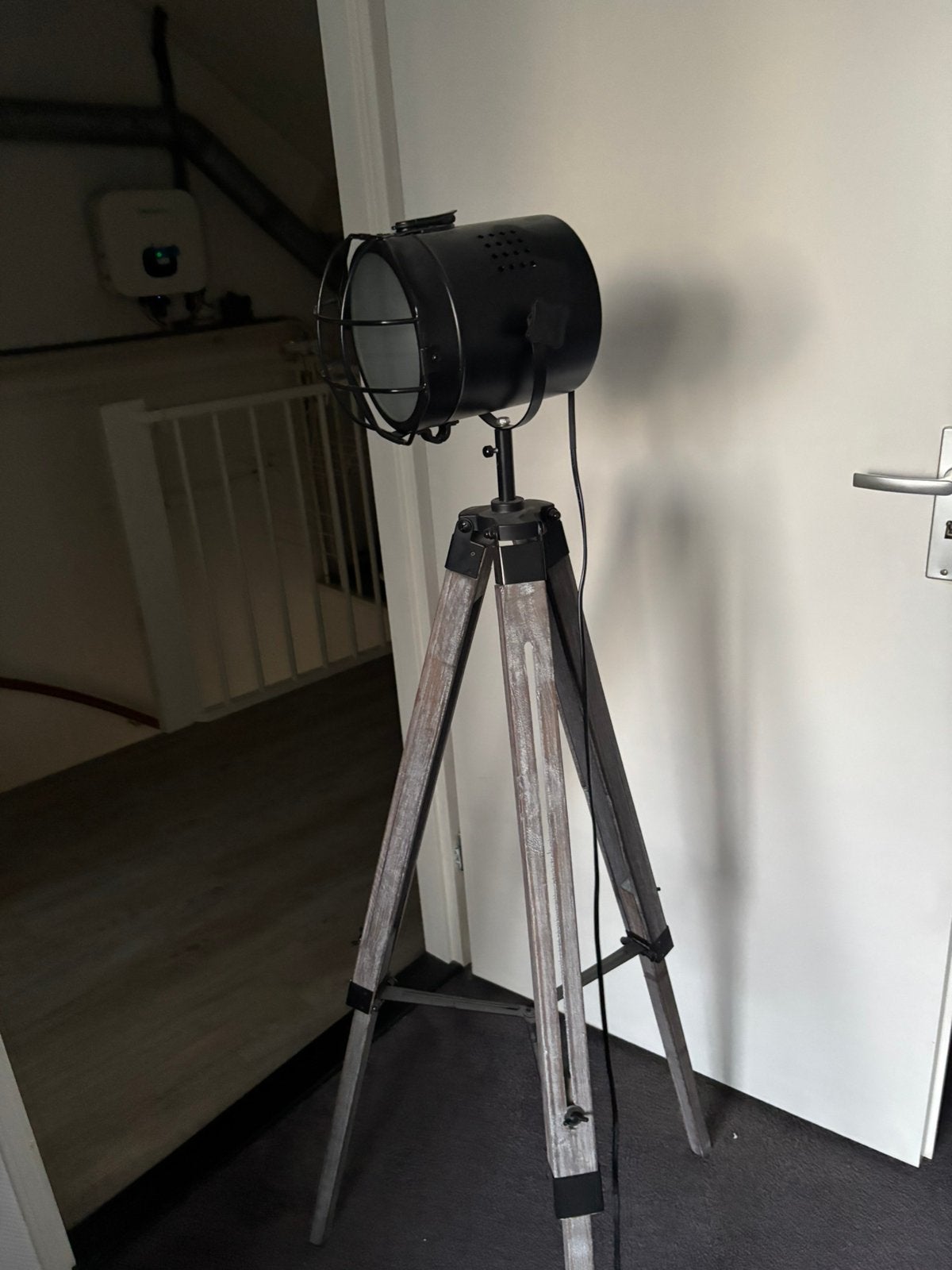 Industriële vloerlamp, Ophalen, Zo goed als nieuw