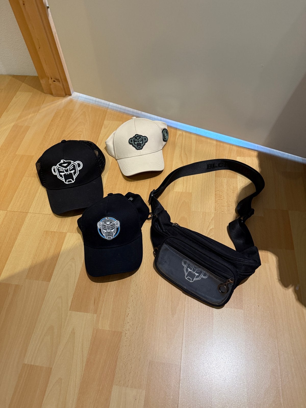 3 petten black bananas en heuptas, Ophalen of Verzenden, Zo goed als nieuw, One size fits all, Pet