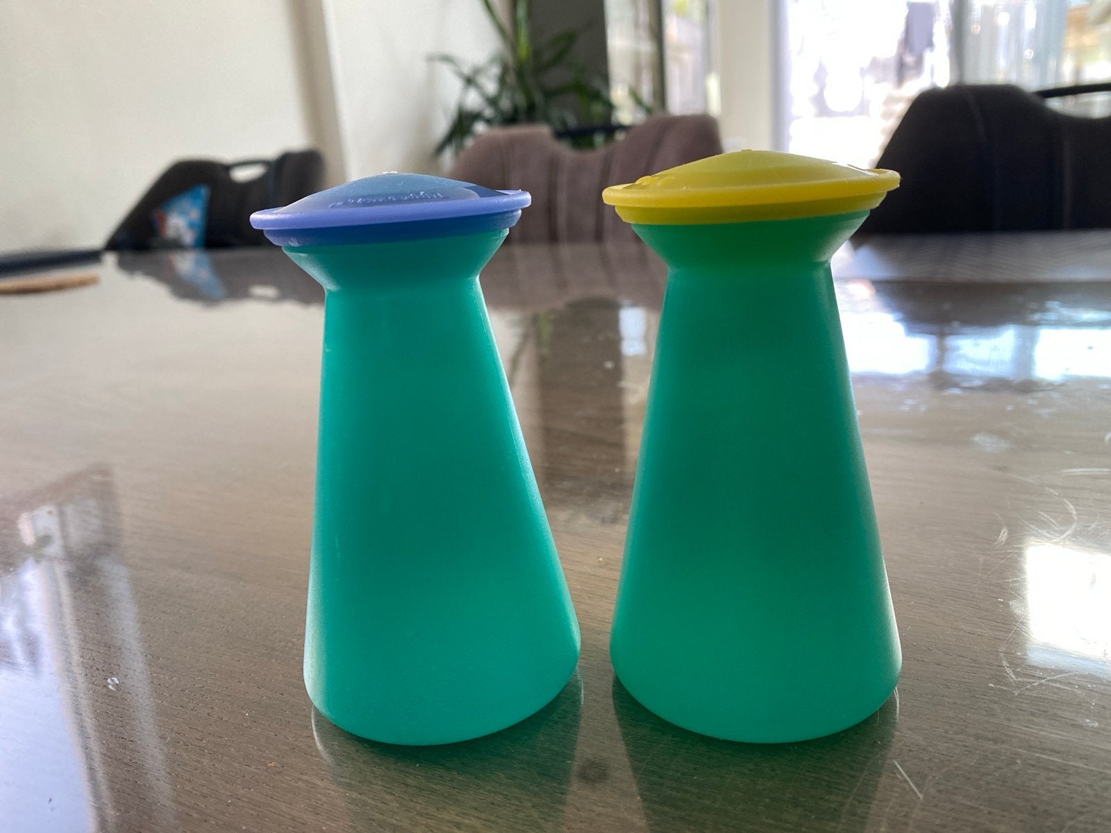 Tupperware Peper en Zout Stelletje - Gebruikt, Gebruikt, Overige typen, Ophalen of Verzenden, Met deksel