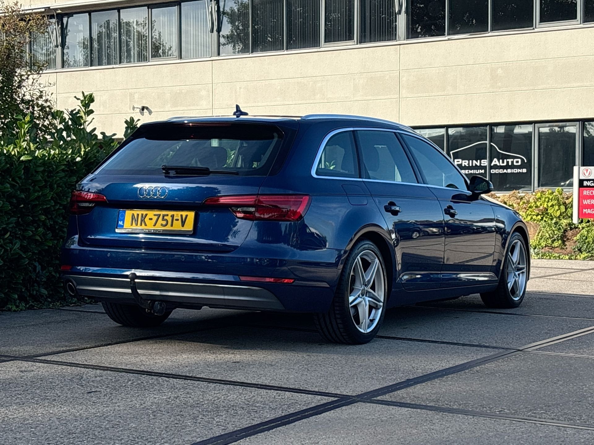 Audi A4 Avant 2.0 TDI Sport Lease Edition |S-LINE|NAVI|TREKH, Auto's, Gebruikt, 4 cilinders, 150 pk, Blauw