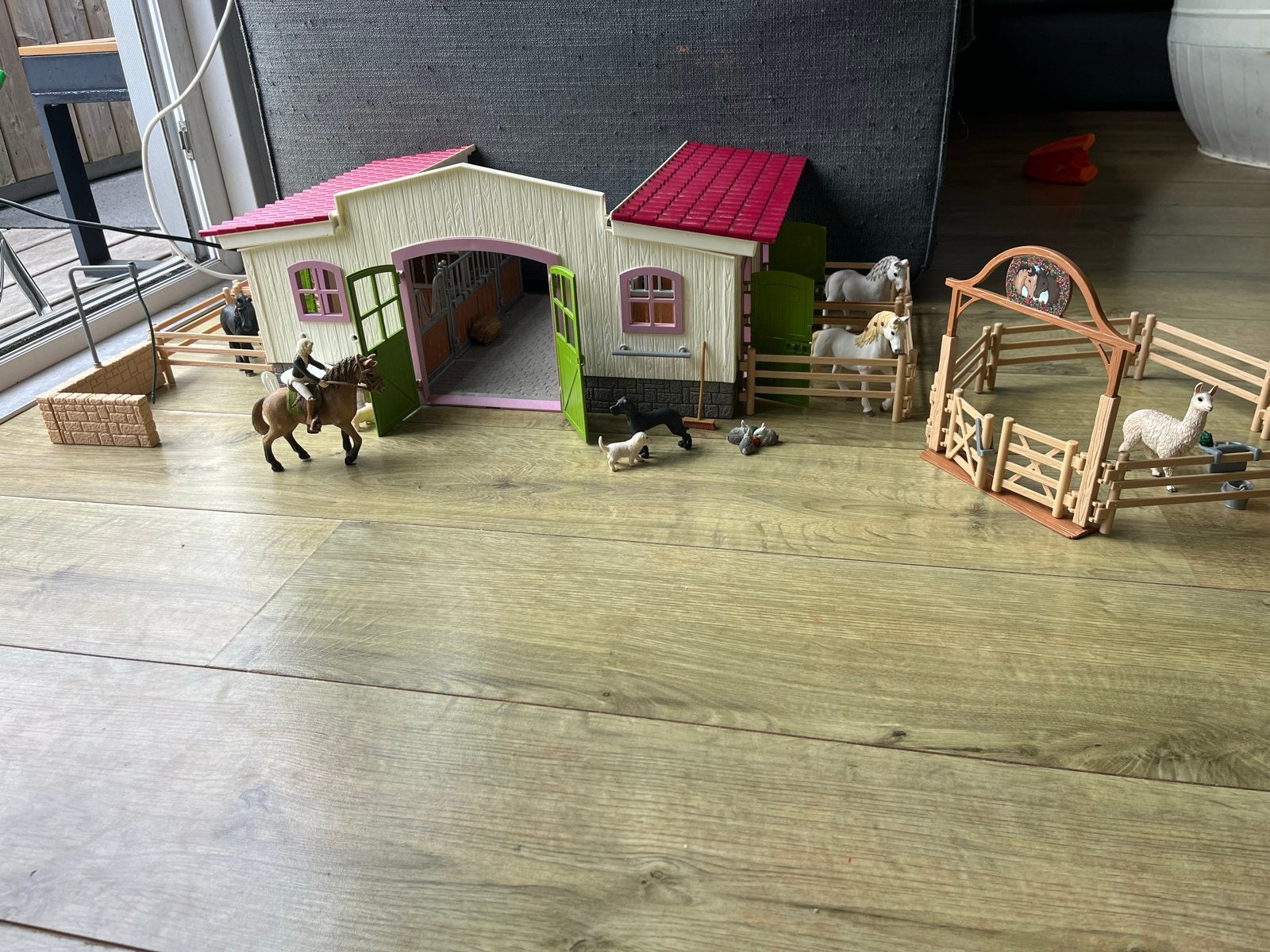 Schleich Paardenstal met veel accessoires en dieren, Ophalen, Gebruikt, Jongen of Meisje