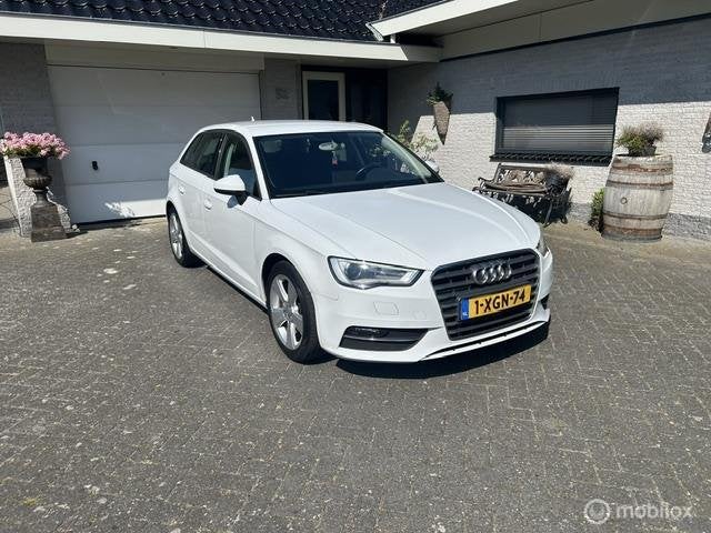 Audi A3 Sportback 1.4 TFSI Ambition Pro Line Nieuwe APK!, Voorwielaandrijving, 125 pk, Gebruikt, Euro 6