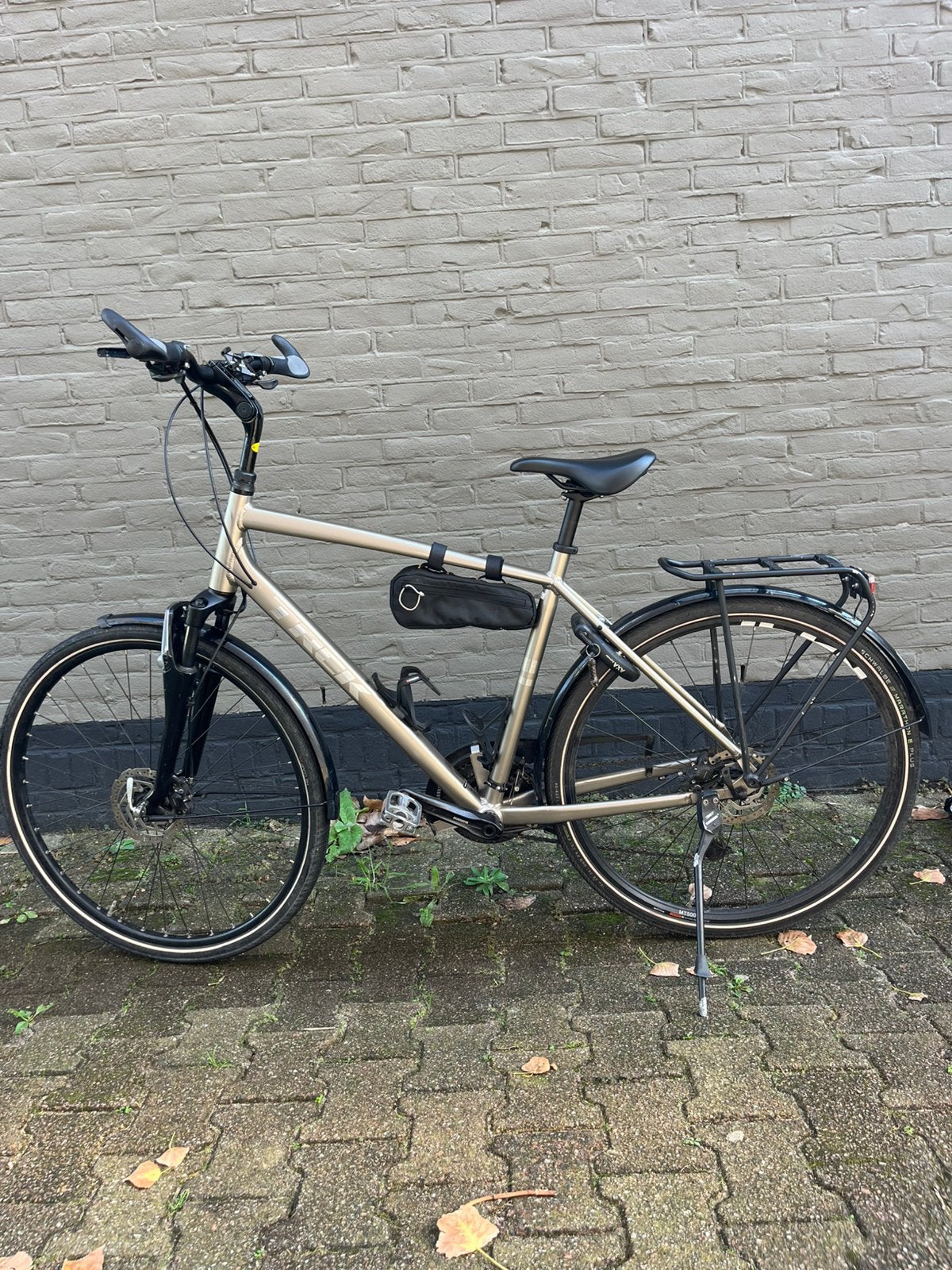Trek Verve 3, 28 inch, Vering, 10 tot 15 versnellingen, Zo goed als nieuw